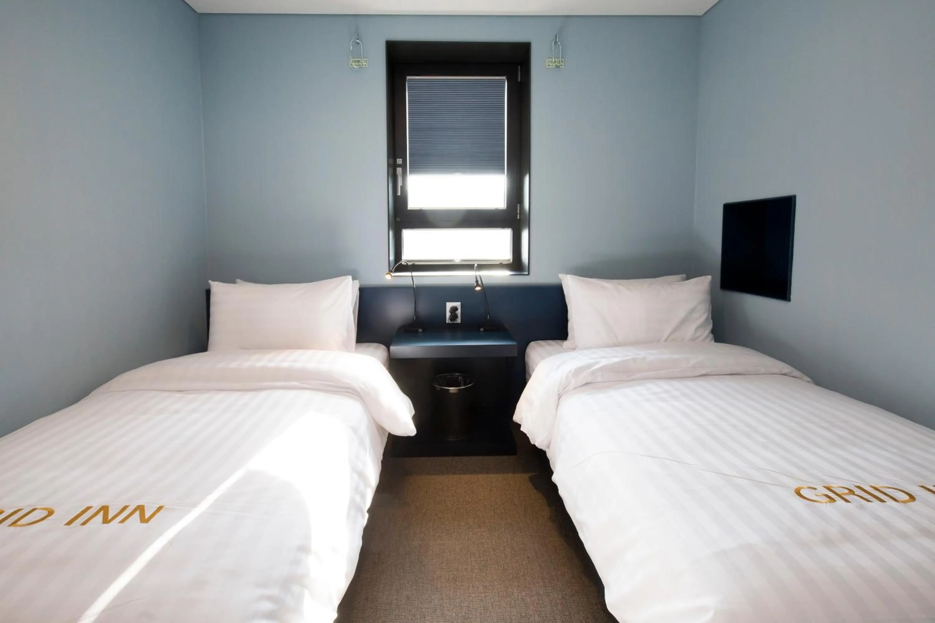 Twin Room in Grid Inn Hotel