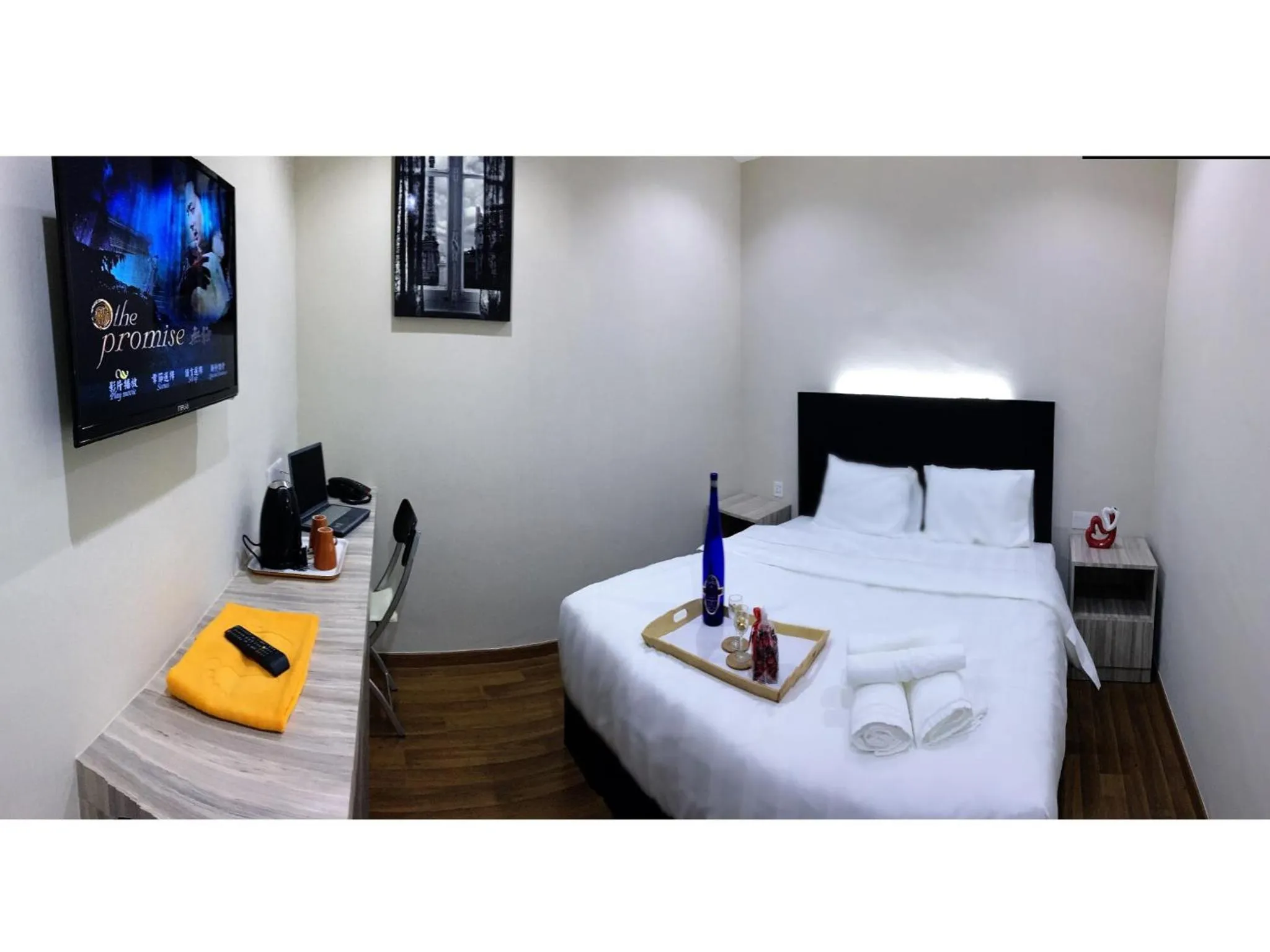 Deluxe King Room in Royale Hotel Batu Gajah