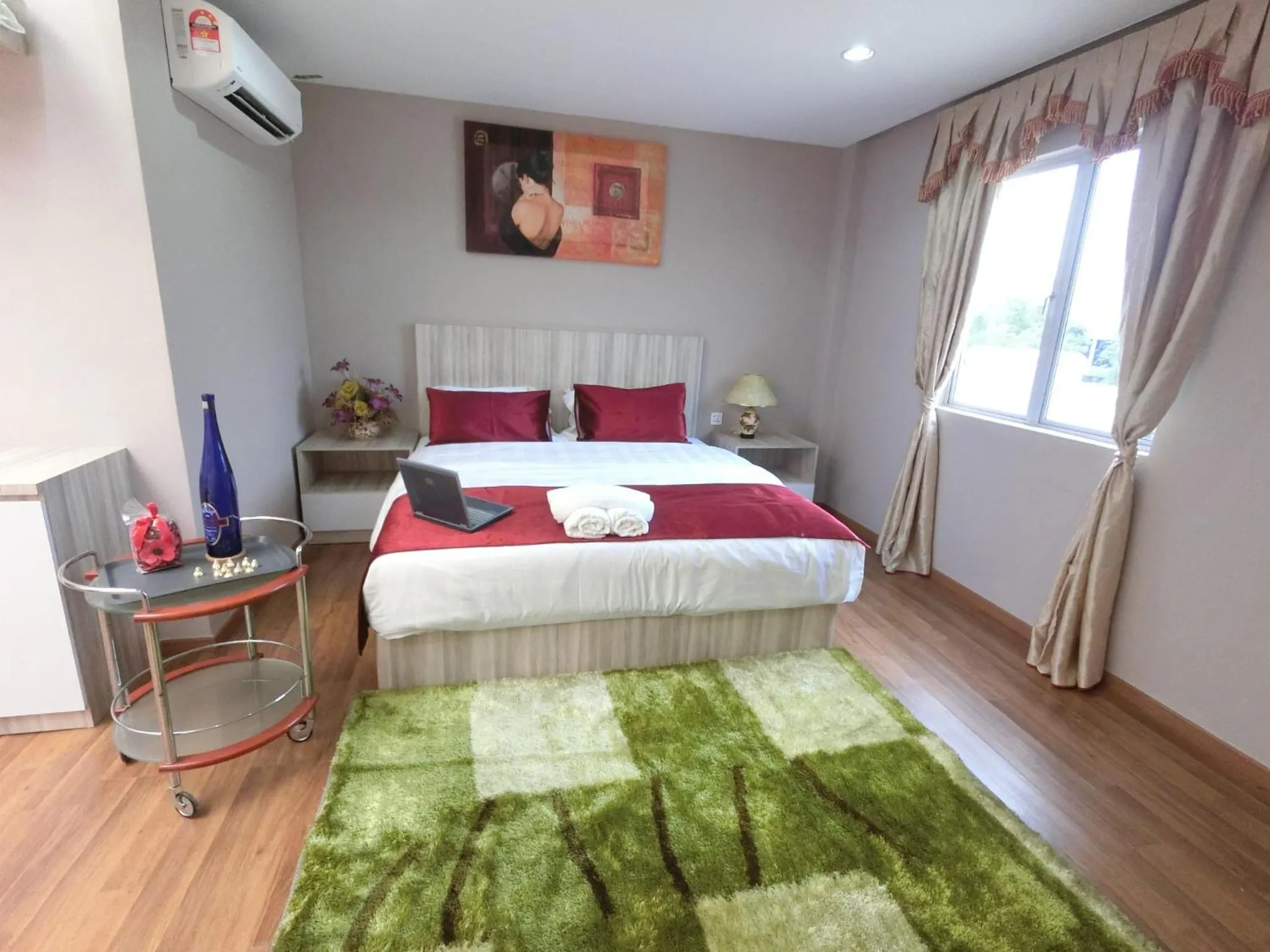 King Studio with Sofa Bed in Royale Hotel Batu Gajah