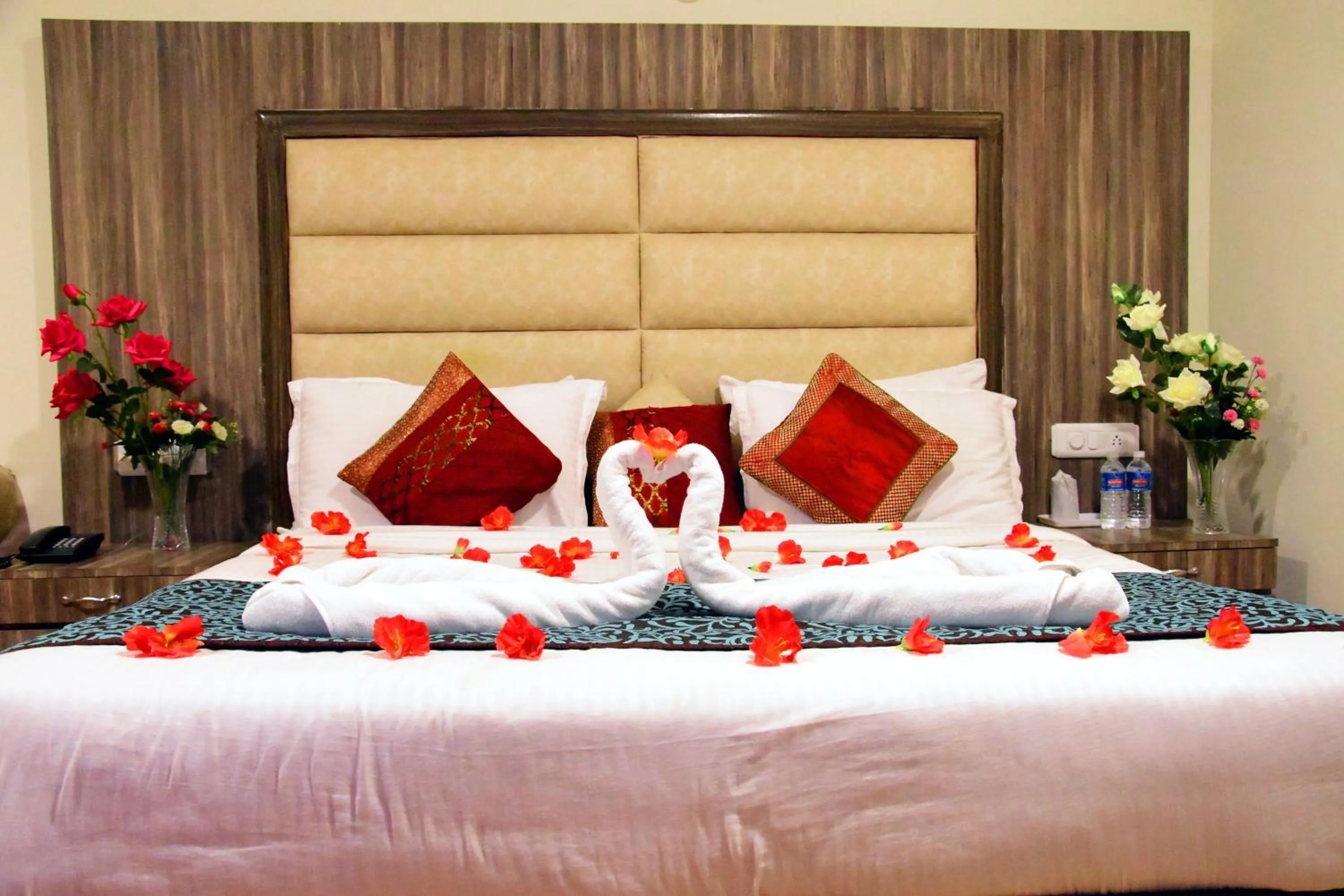 Honeymoon Suite with Banganga / Helipad Drop in Rama Trident, Katra