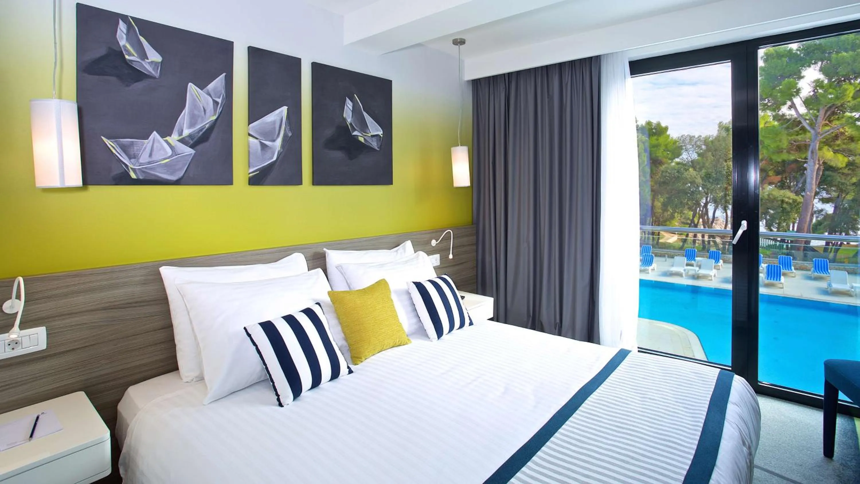 Standard Double Room with Pool View in Park Plaza Arena Pula