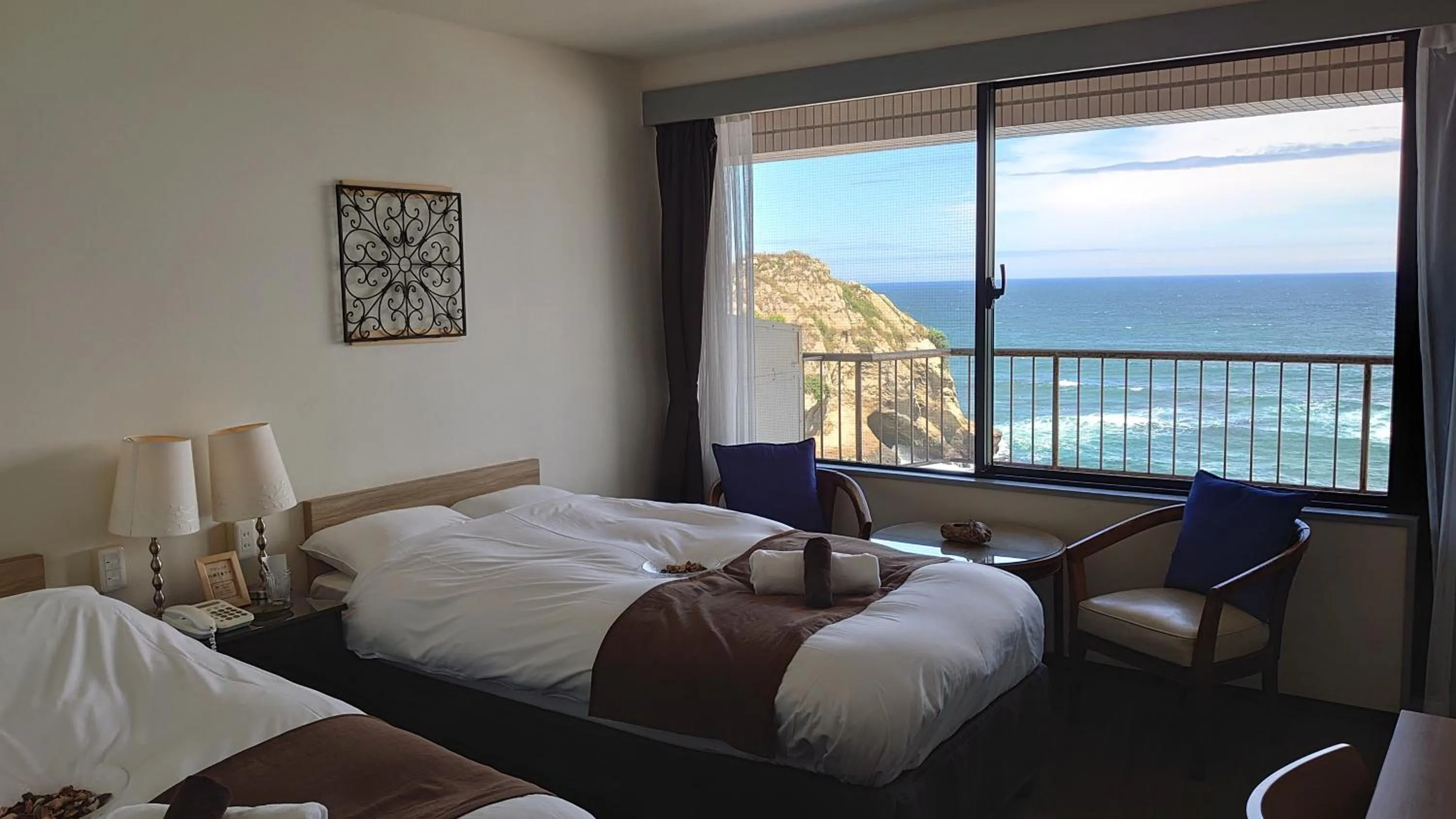 Superior Twin Room with Sea View in Isohara Seaside Hotel