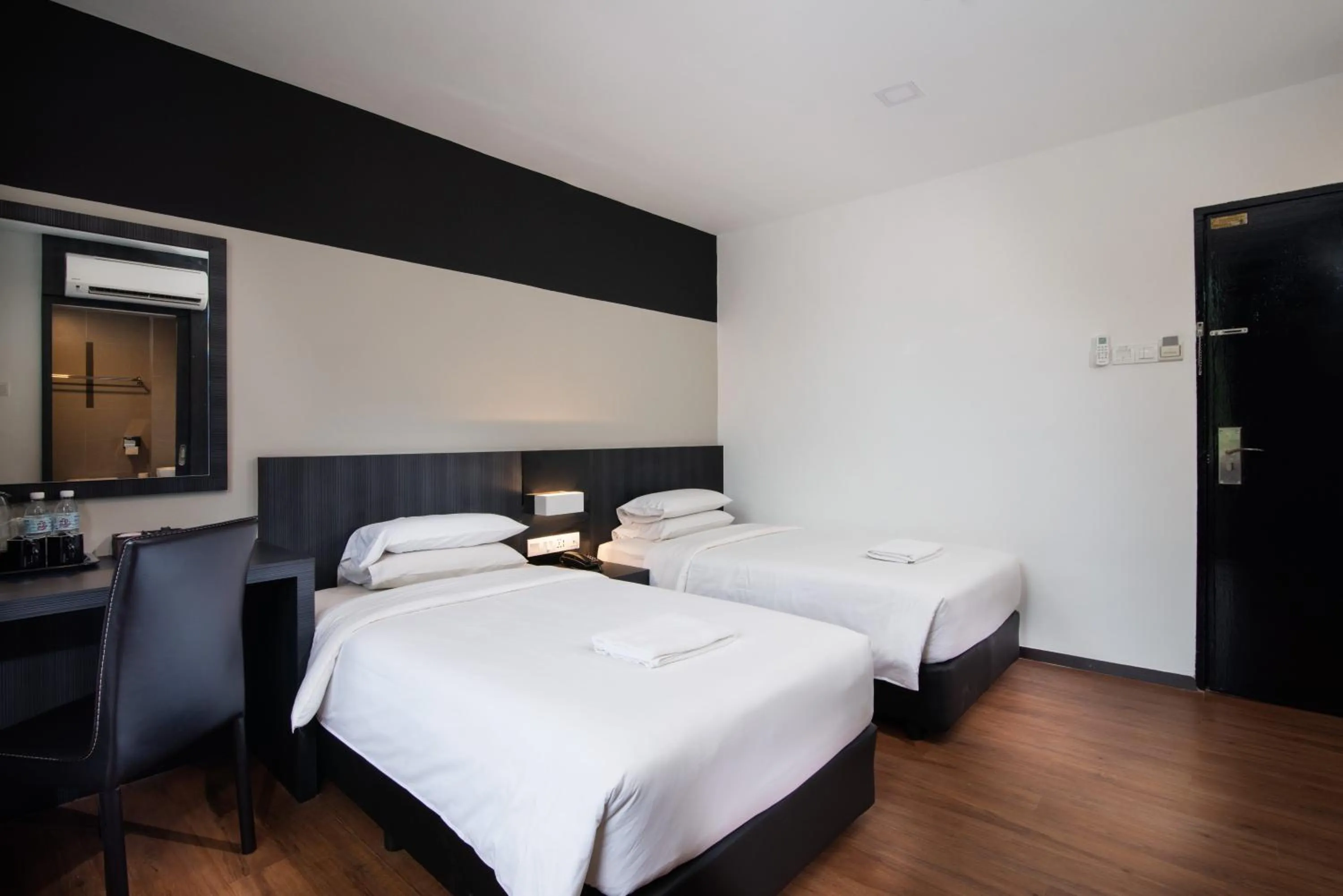 Deluxe Twin Room in Hotel Waterfall