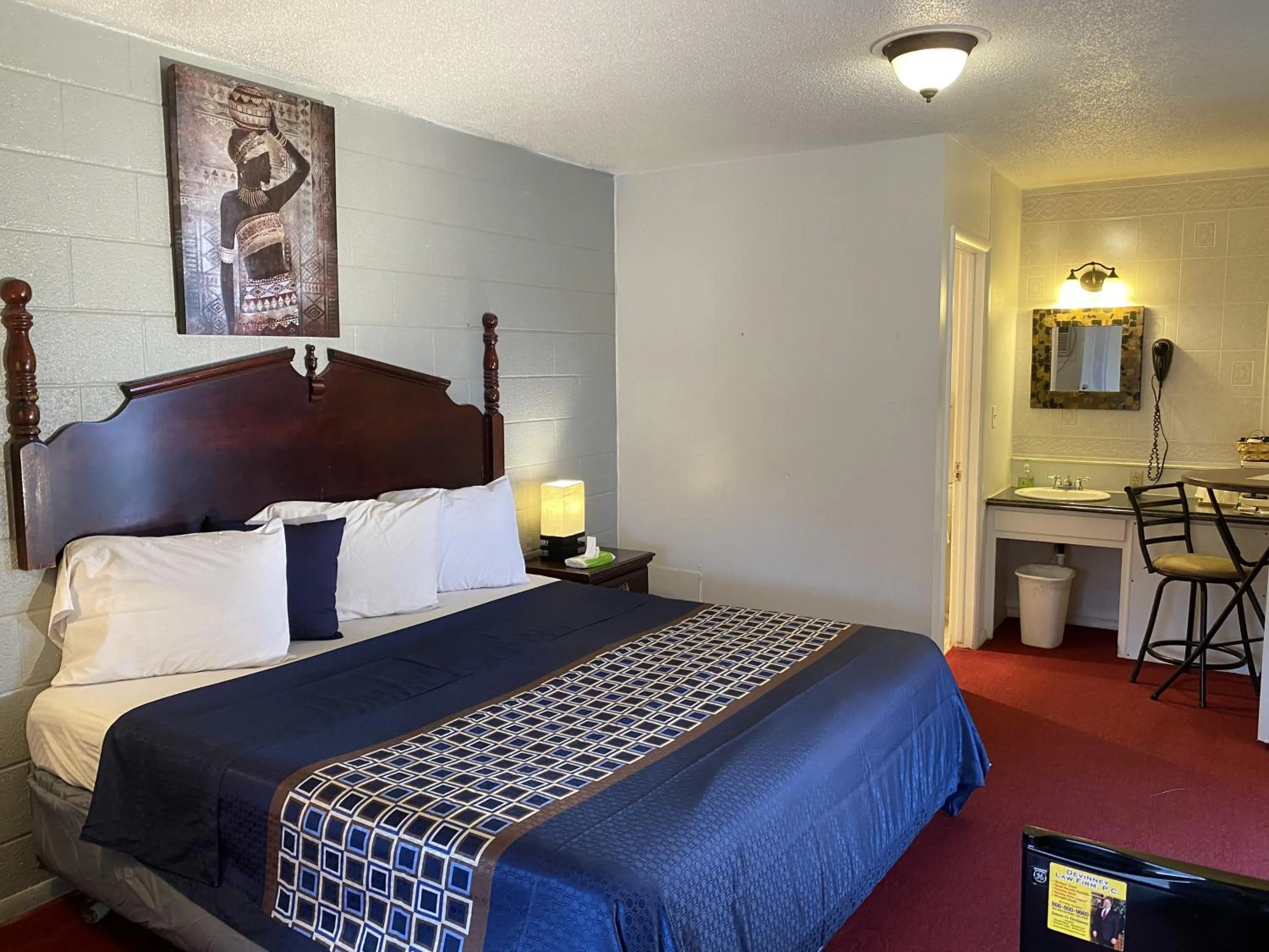 King Room - Non-Smoking in Knights Inn Fairview