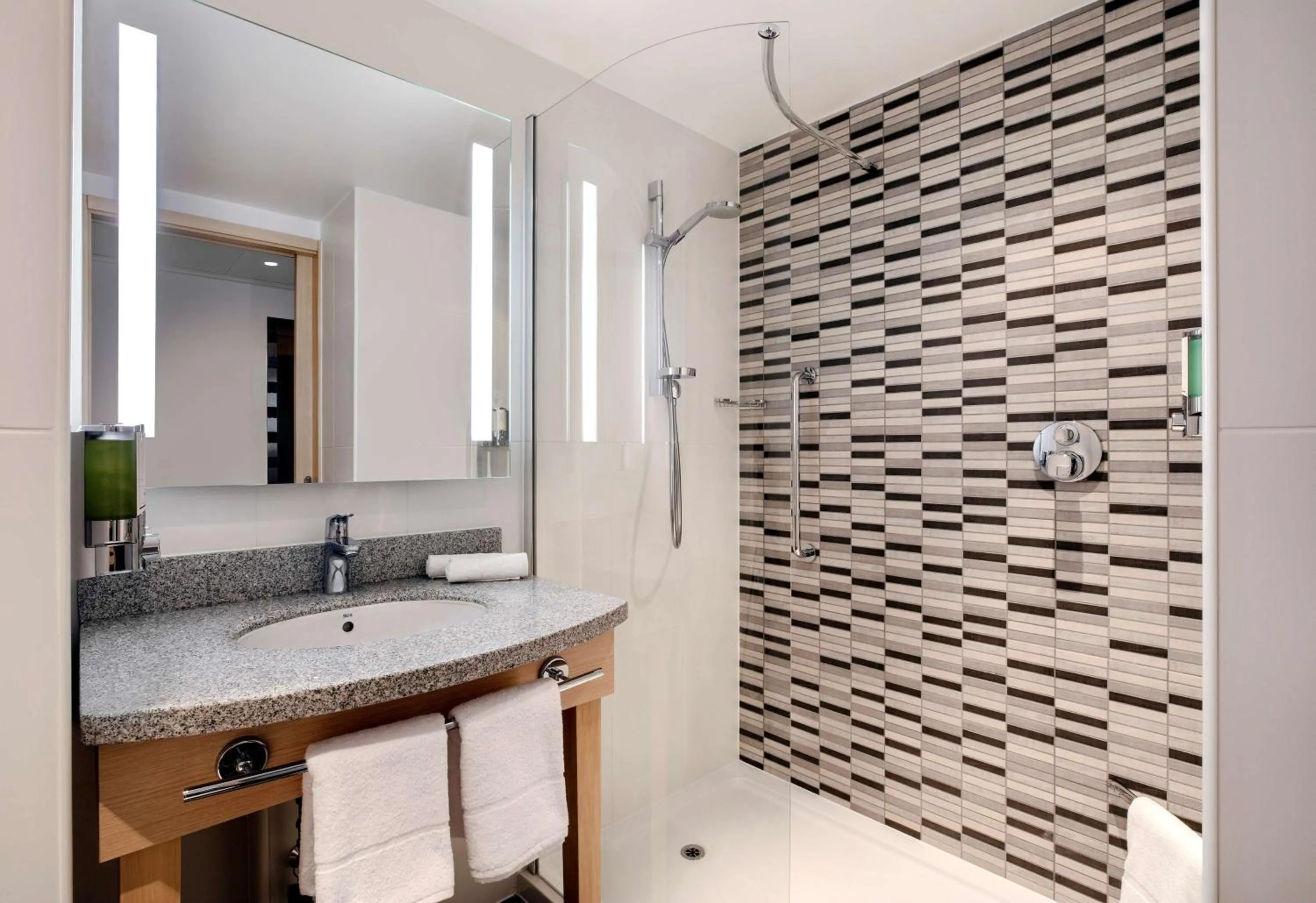 Twin Room in Hampton By Hilton Bristol Airport