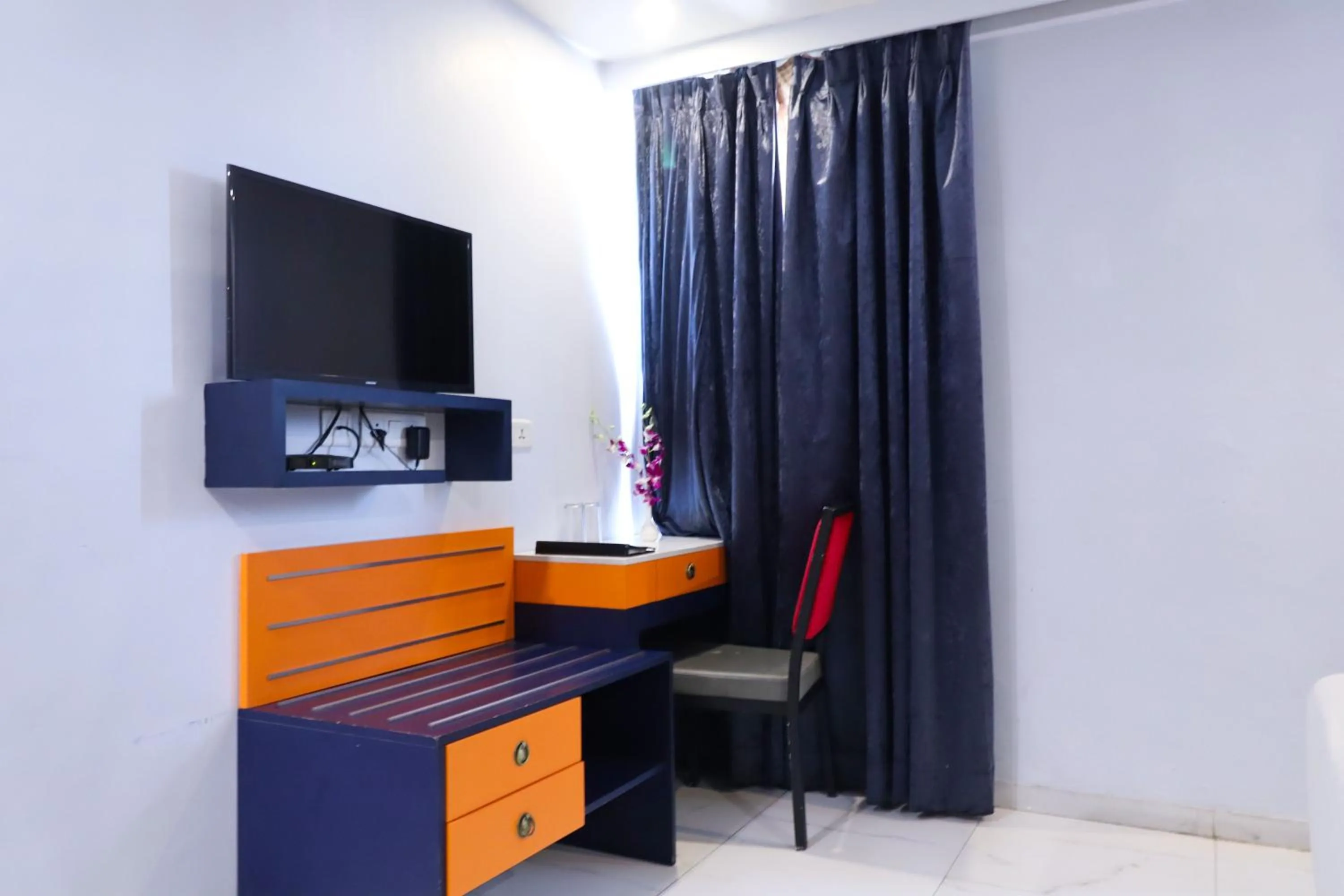 Superior Double Room - single occupancy in Regenta Inn Vadodara, 500m from Railway Station