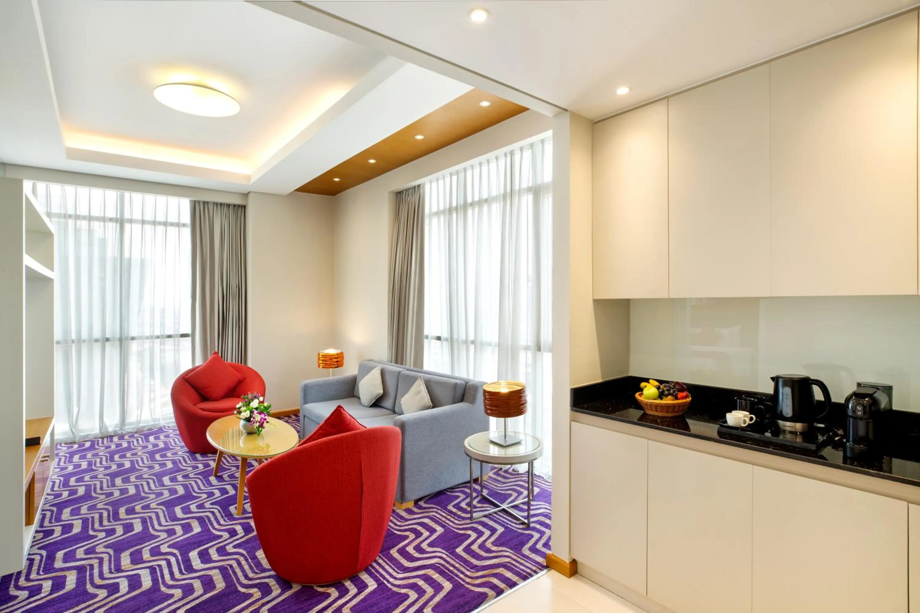 Junior Suite in Royal Continental Hotel