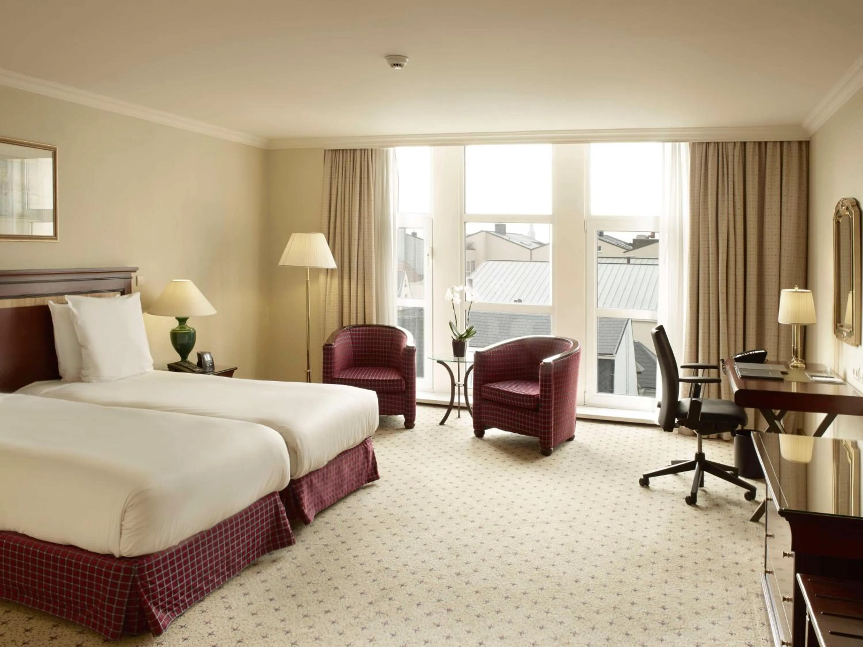 Deluxe Twin Room in Hilton Antwerp Old Town