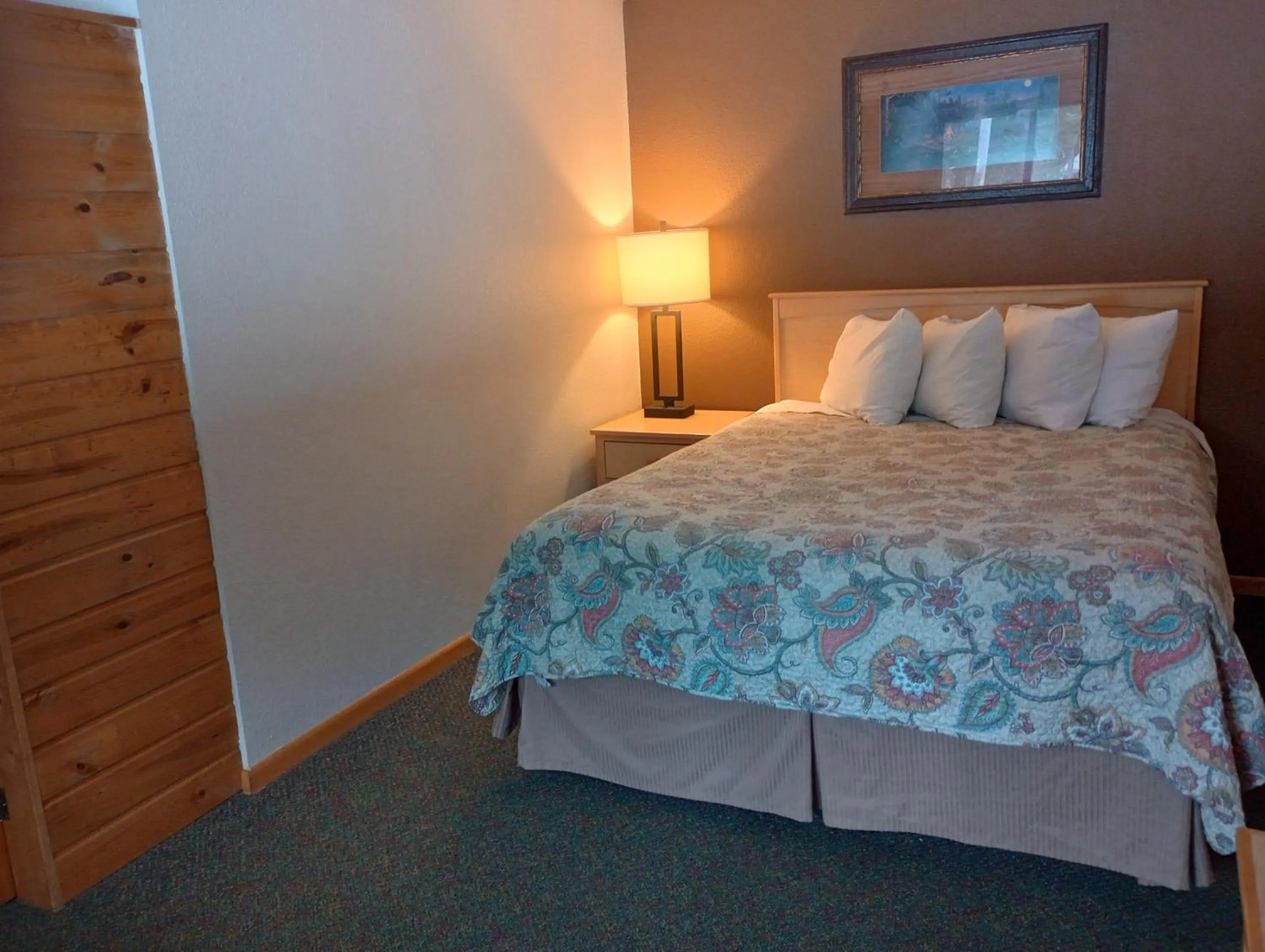 Triple Room with Lake View in Centerstone Resort Lake-Aire