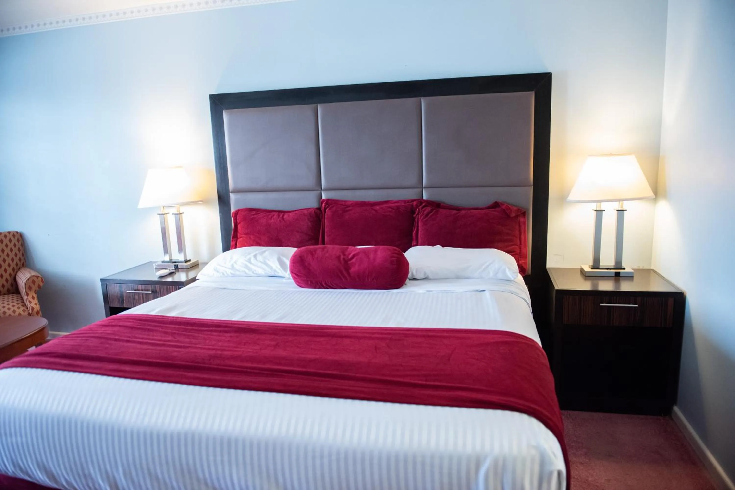 Deluxe Room in Cottonwood Inn