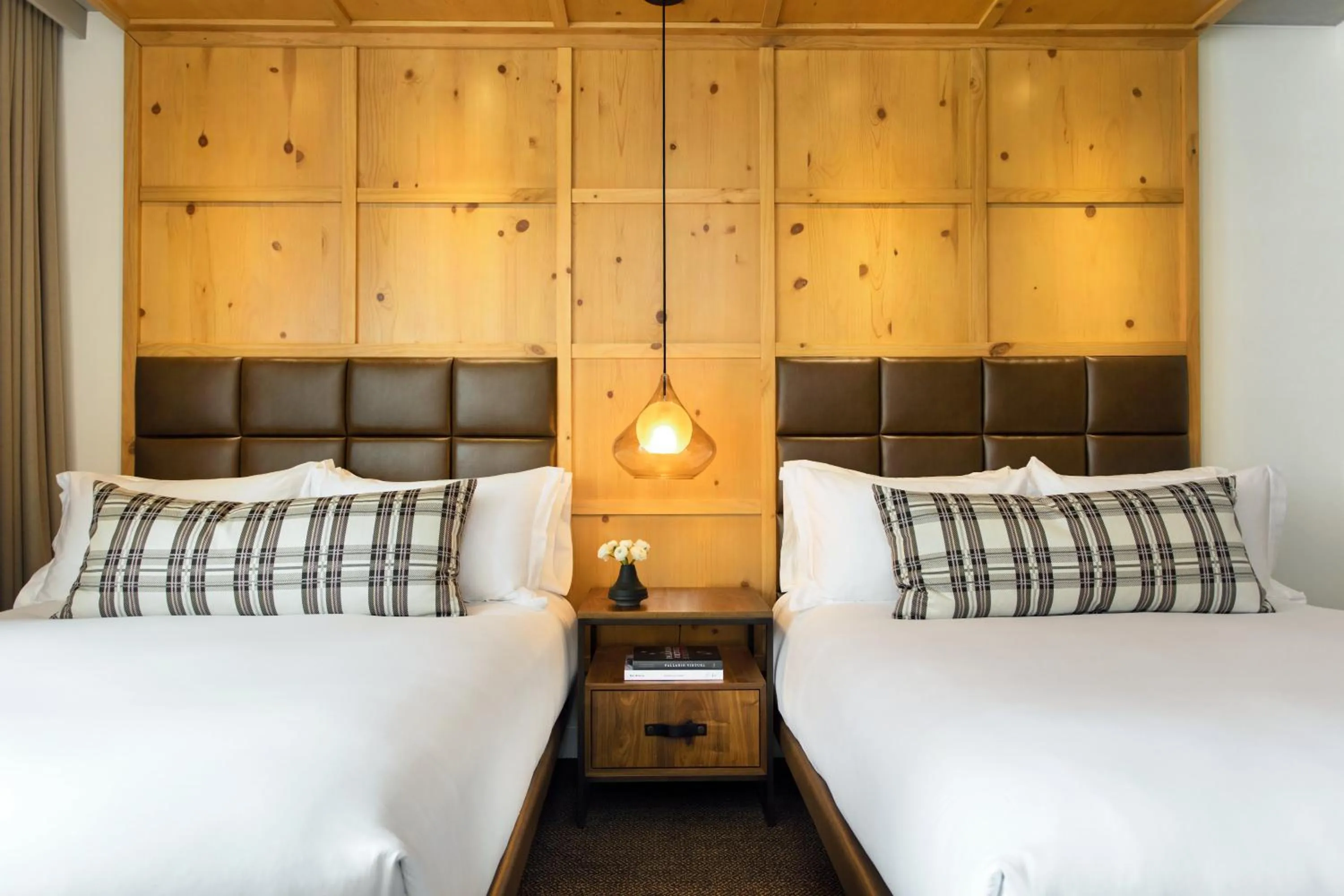 Double Room - Disability Access in Limelight Hotel Denver