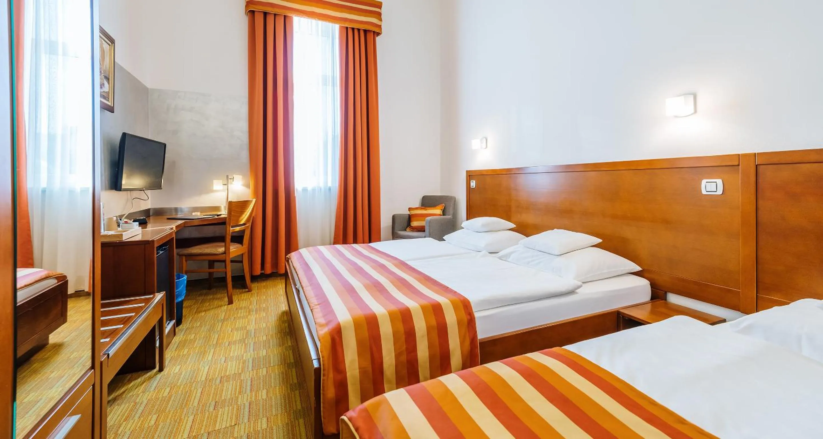 Comfort Triple Room in Best Western Airport Hotel Stella