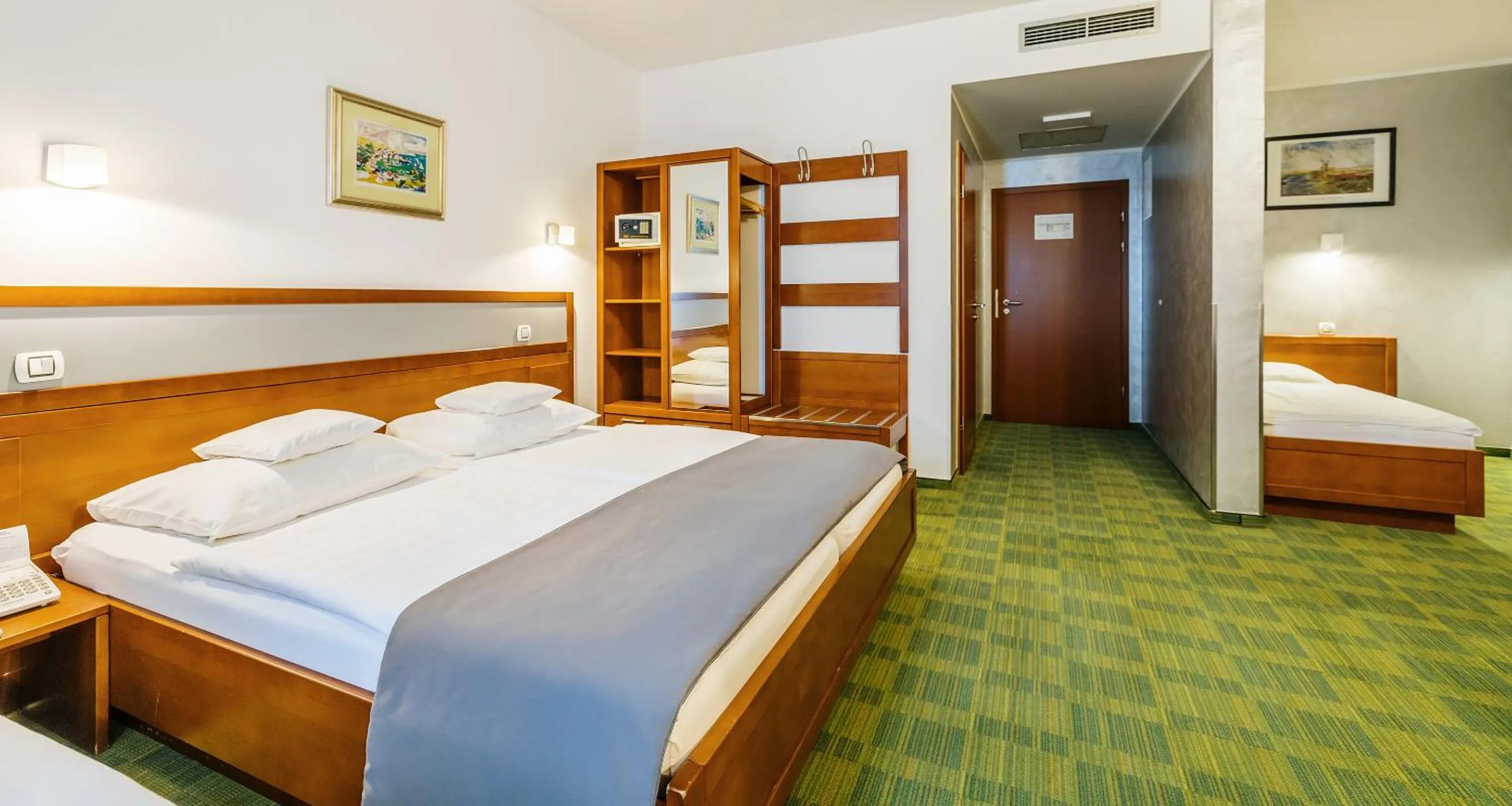 Family Room in Best Western Airport Hotel Stella