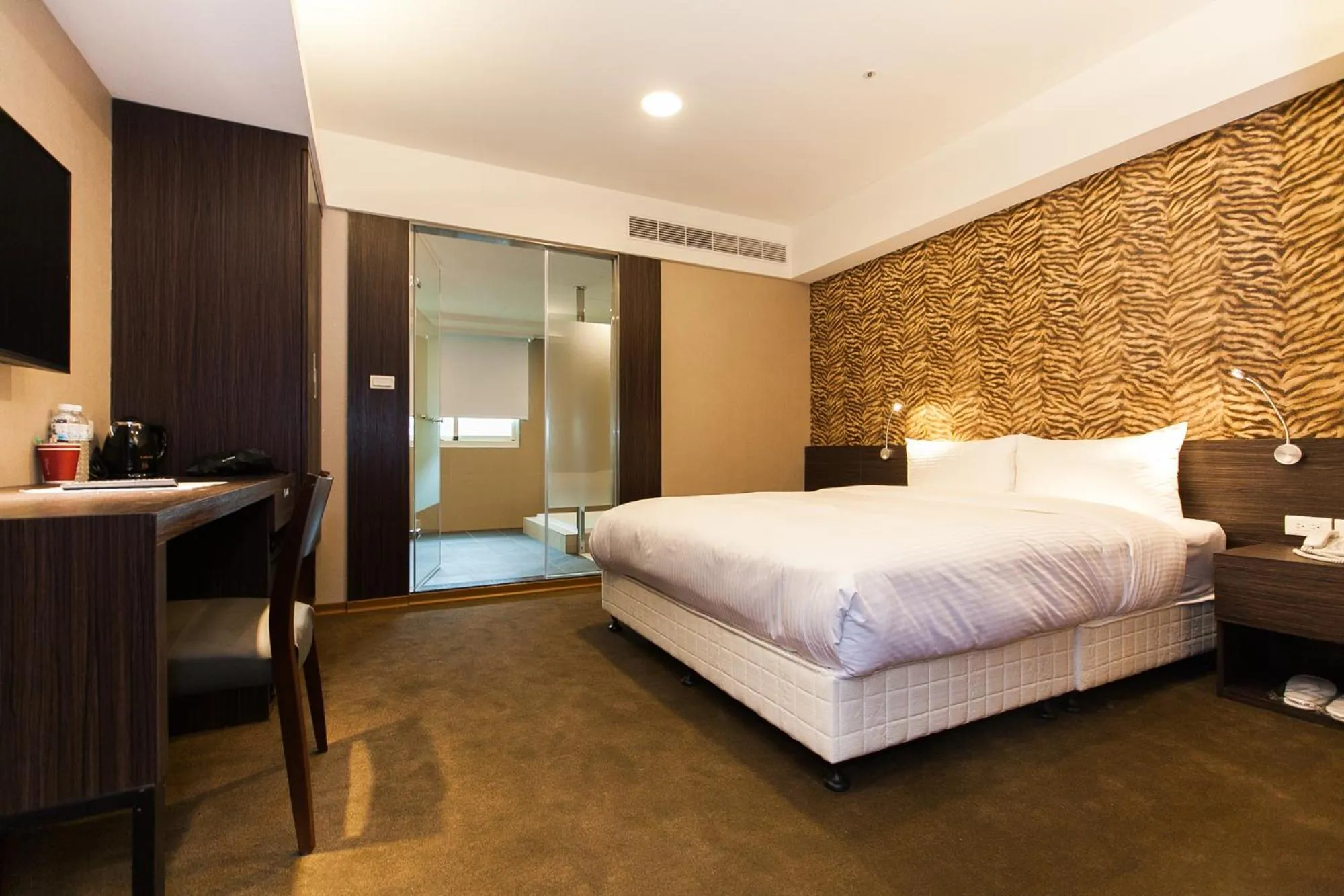Deluxe Double Room in Fairytale Yi Su Hotspring Hotel