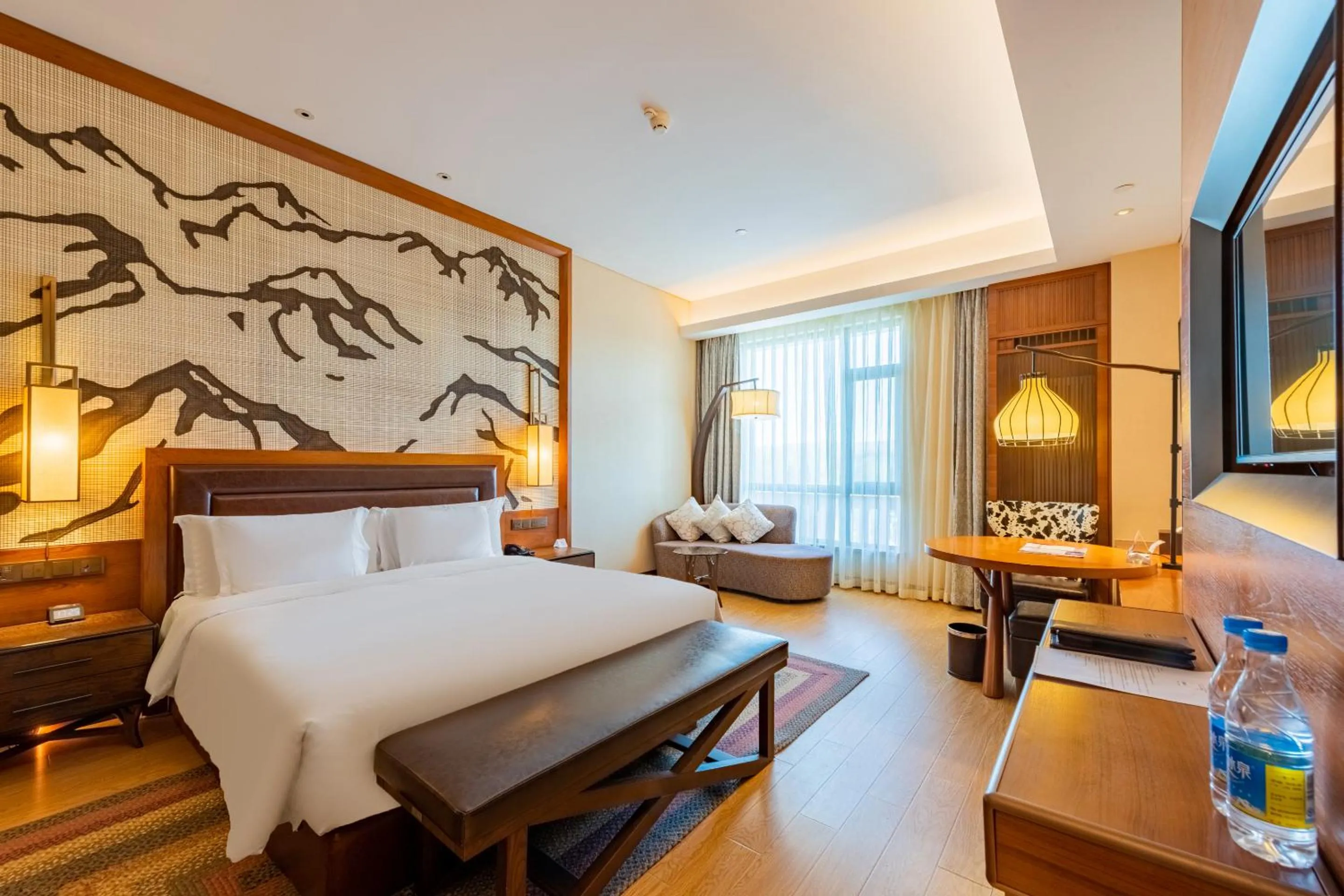 King Room with Mountain View in Crowne Plaza Resort Changbaishan Hot Spring by IHG