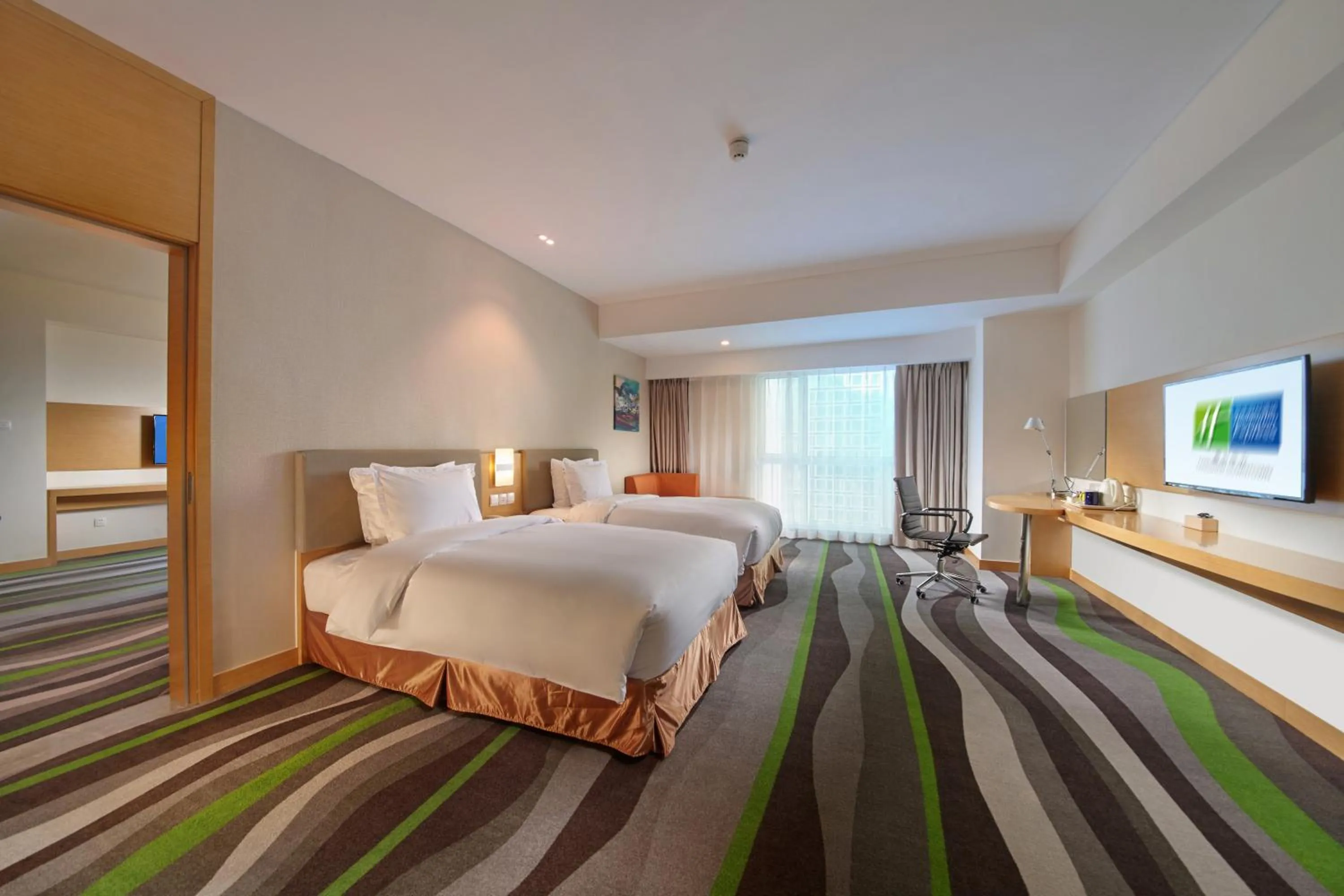 Standard Twin Room with Extra Floor Space in Holiday Inn Express Tangshan Downtown by IHG