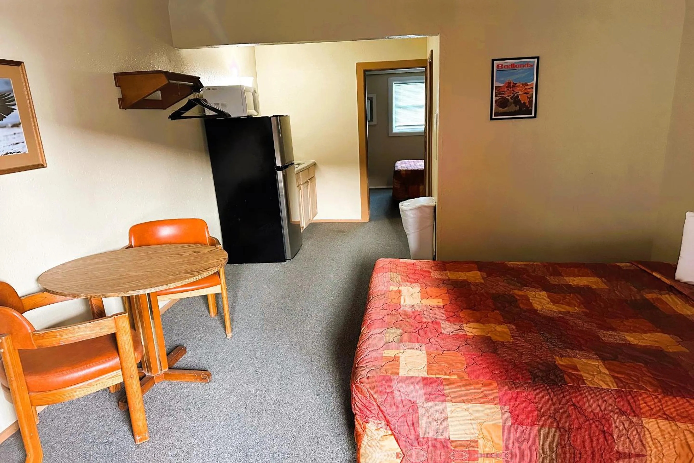 2 Full Beds with Kitchenette in Love Hotels Kadoka by OYO at Badlands SD