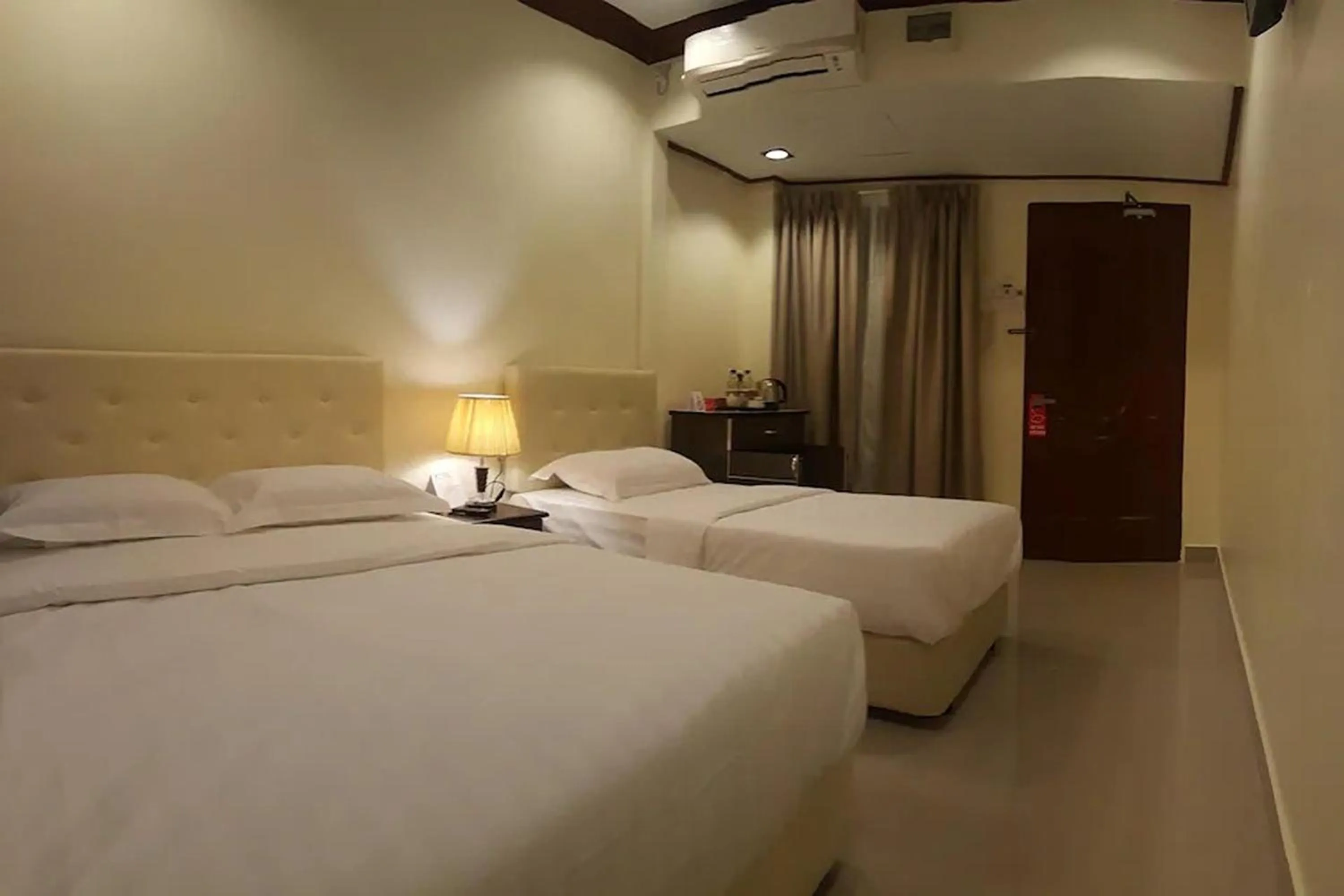 Deluxe Triple Room in AlSafina Kijal Beach Resort & Restaurant