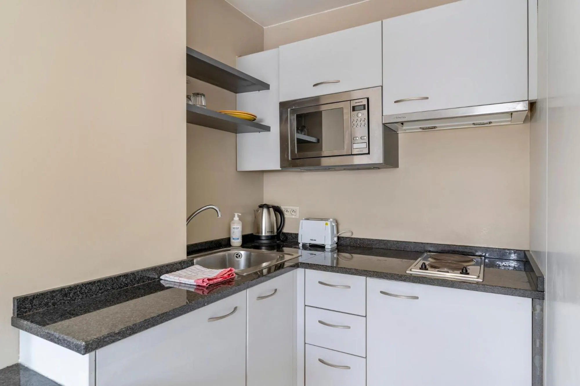 Suite in Sleep & Go Brussels South