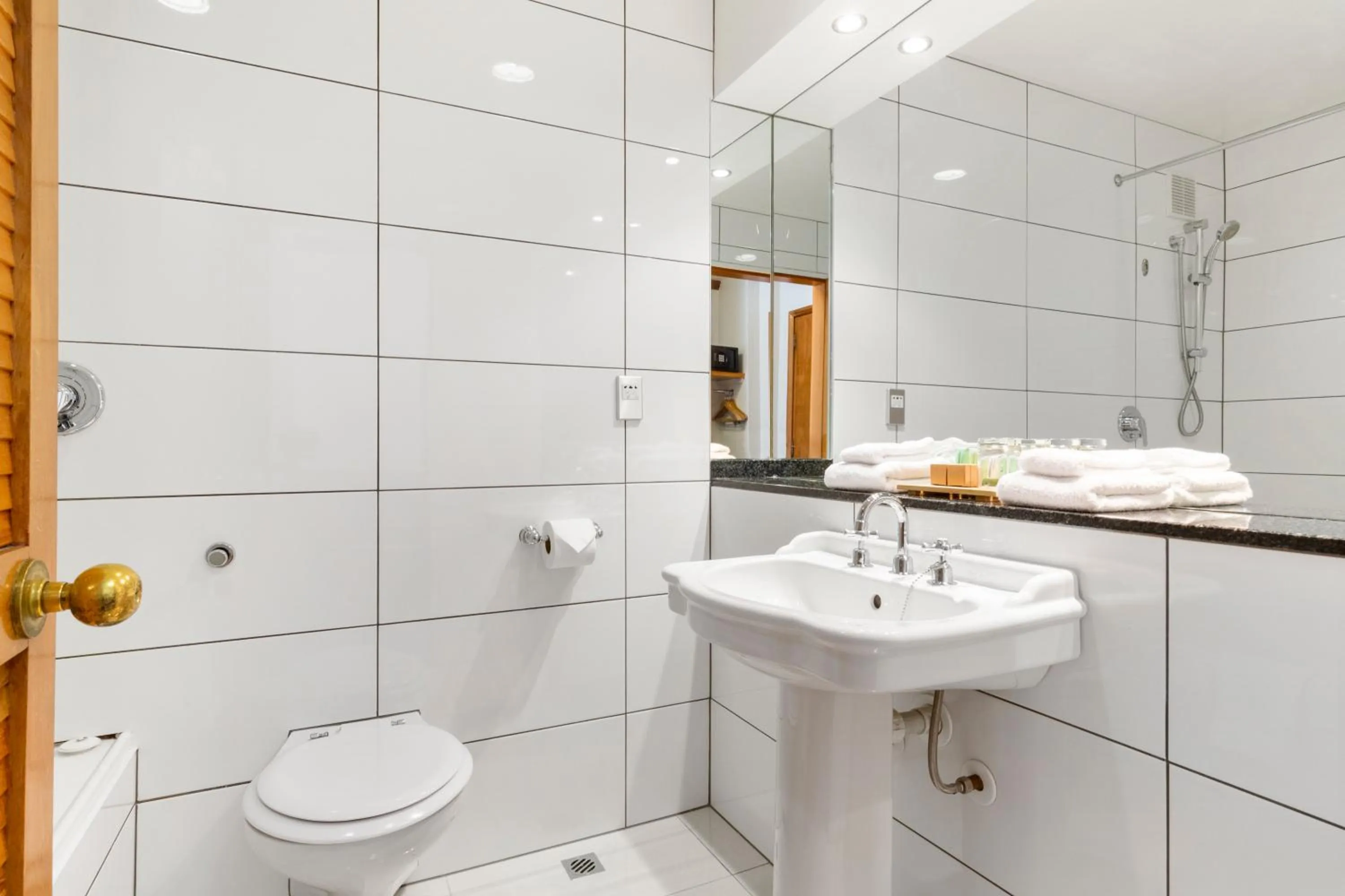 Superior Twin Room with Mountain View in The Hermitage Hotel Mt Cook