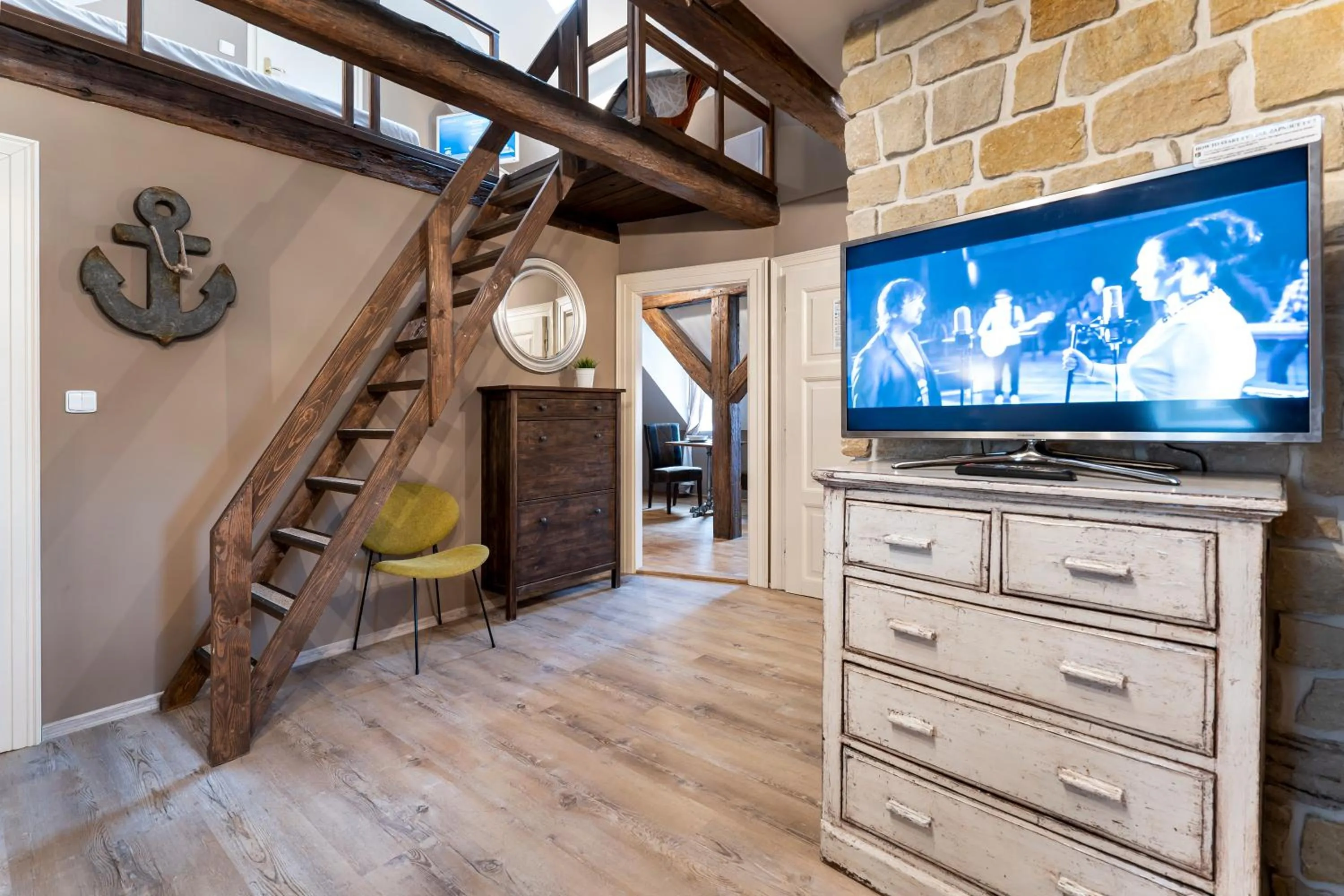 Three-Bedroom Apartment in Old Town - Aparthotel Michalska