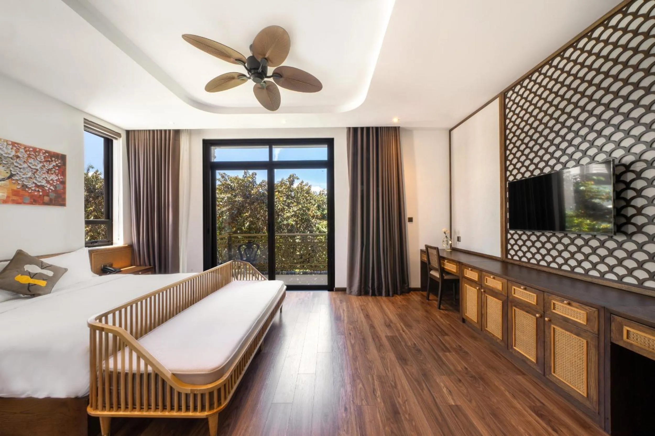 Suite with Balcony in Hoi An Emotion Boutique Villa