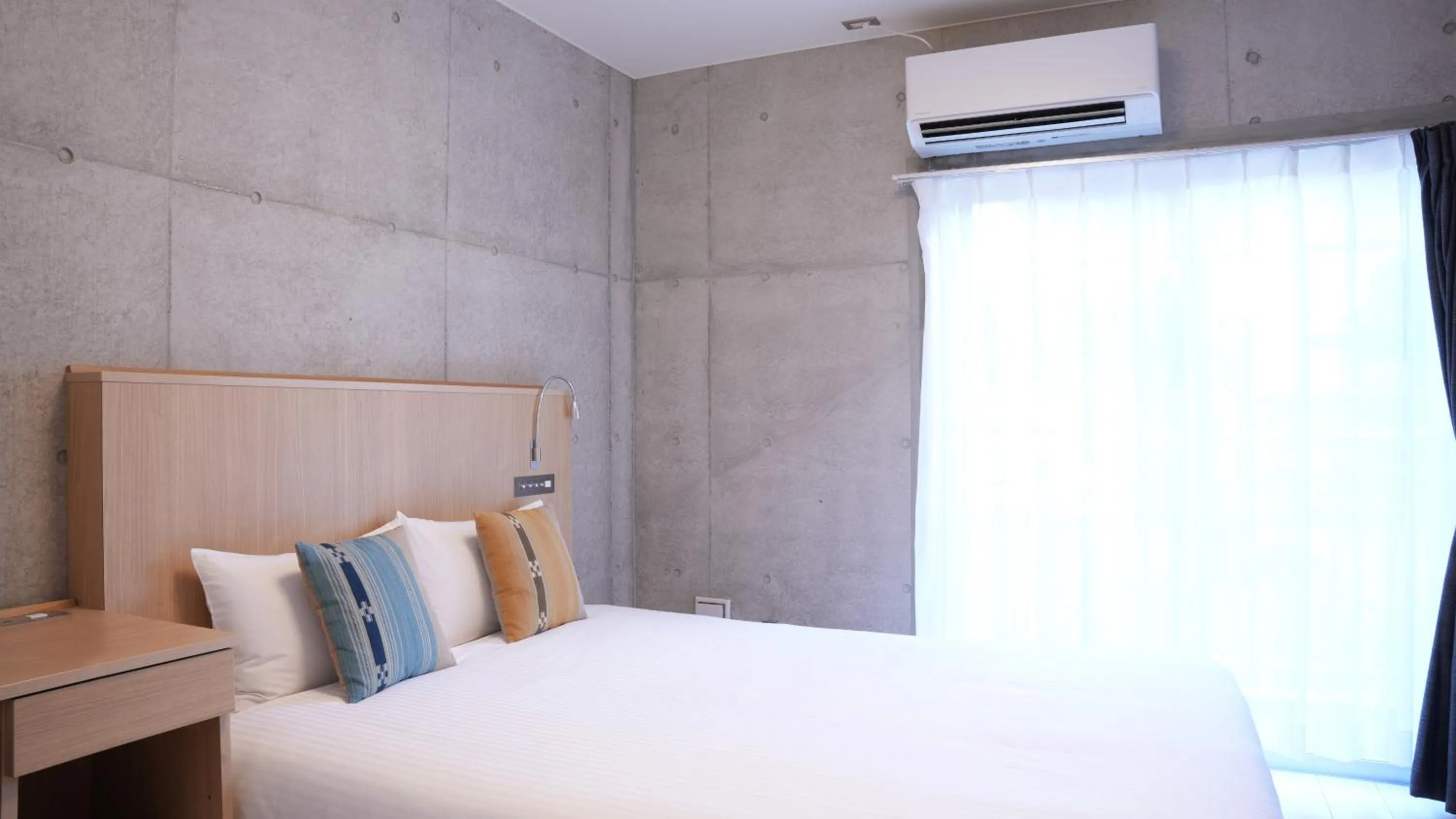 Double Room - single occupancy - Condominium Building(With Free Alcohol 5pm-8pm) - Non Smoking with kitchen - washing machine in The BREAKFAST HOTEL PORTO Ishigakijima