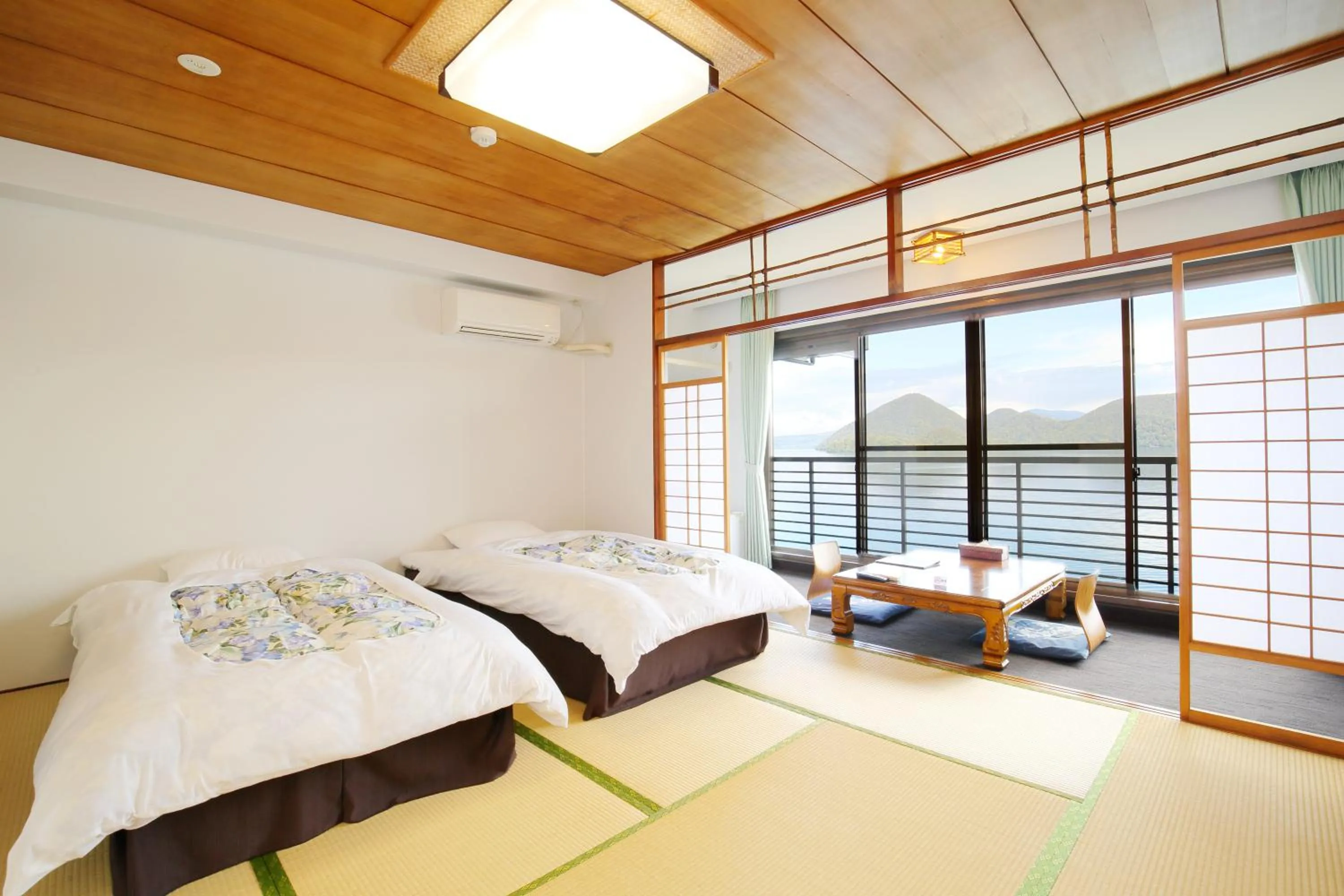 Japanese-Style Twin Room with 2 Western Beds and Lake View - Non Smoking in Toya-onsen Hotel Hanabi