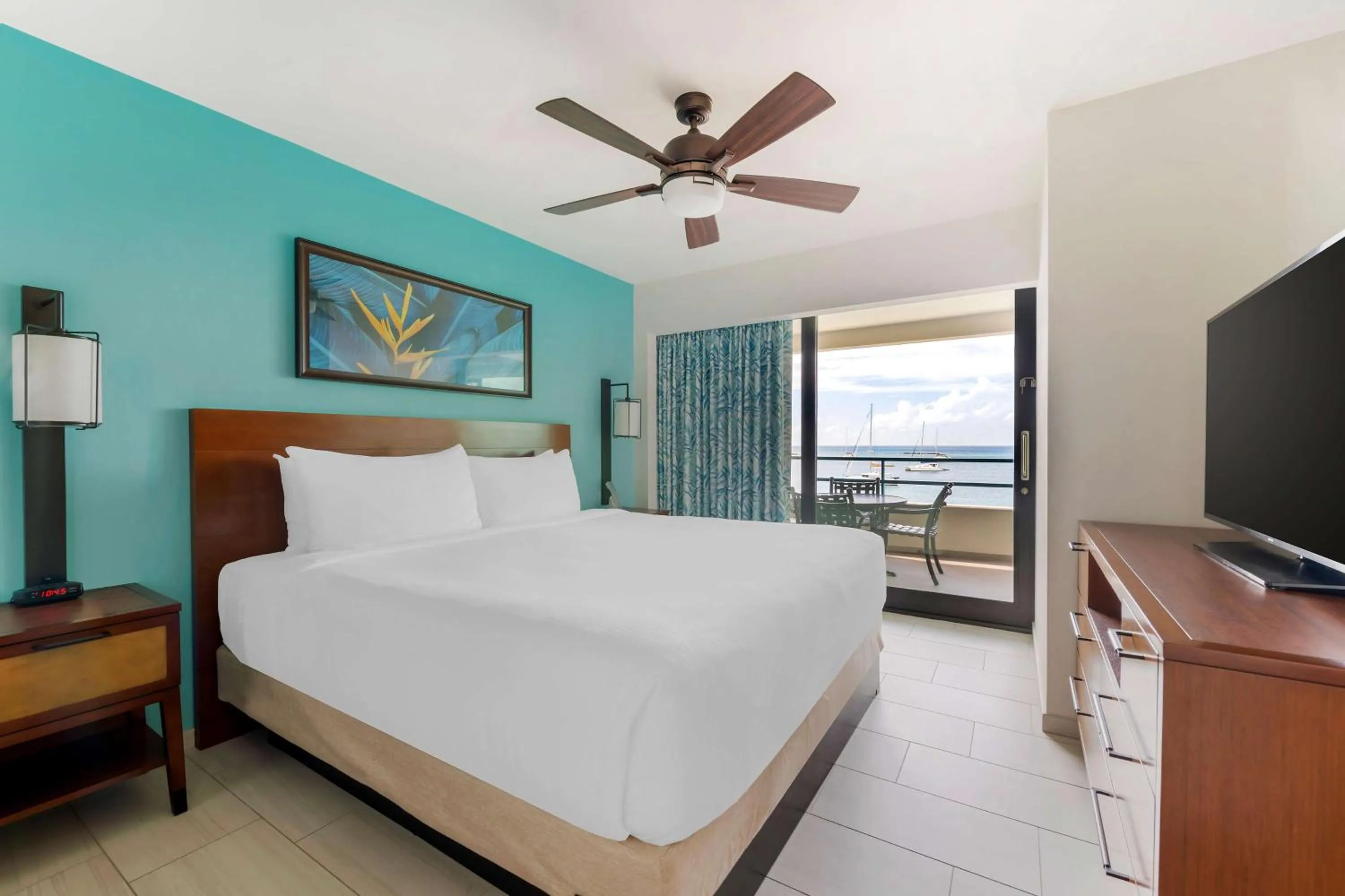 Two-Bedroom King Room with Ocean View in Hilton Vacation Club Royal Palm St Maarten