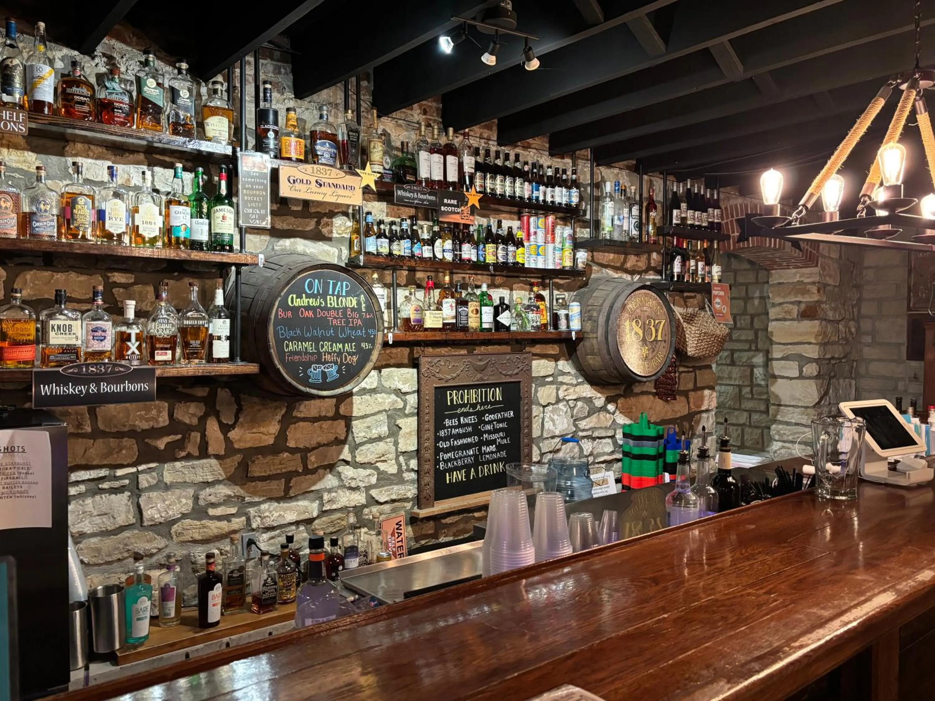 Victorian Suite in Hermann Crown Suites