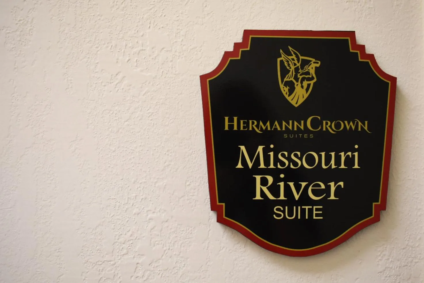 Missouri River Suite in Hermann Crown Suites