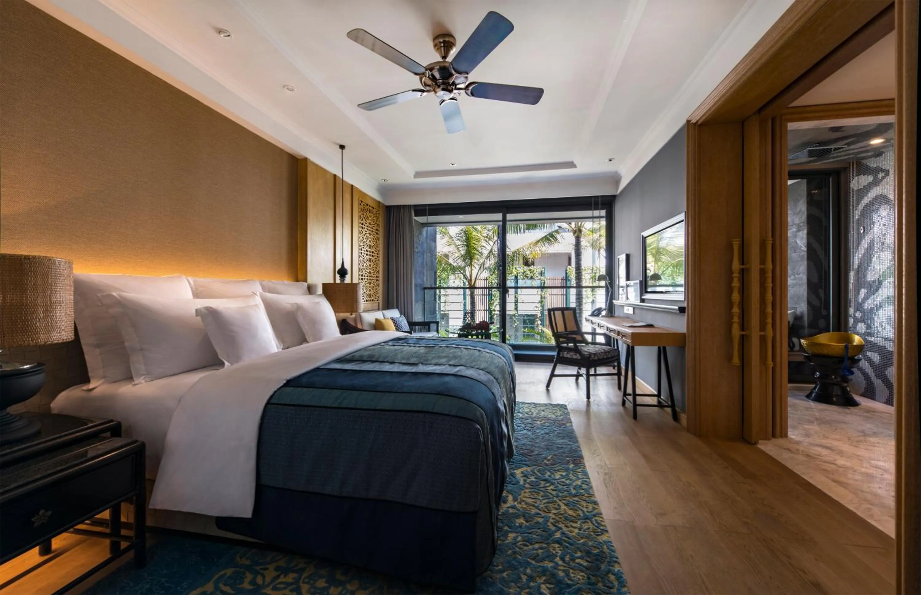 Standard King Room in Hotel Indigo Bali Seminyak Beach by IHG