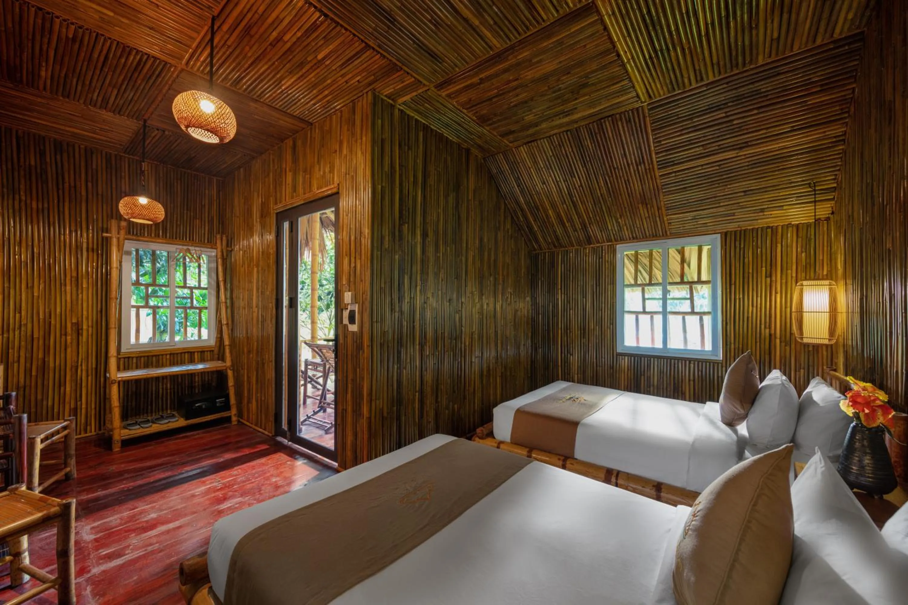 Studio Twin Lake View in An's Eco Garden Resort