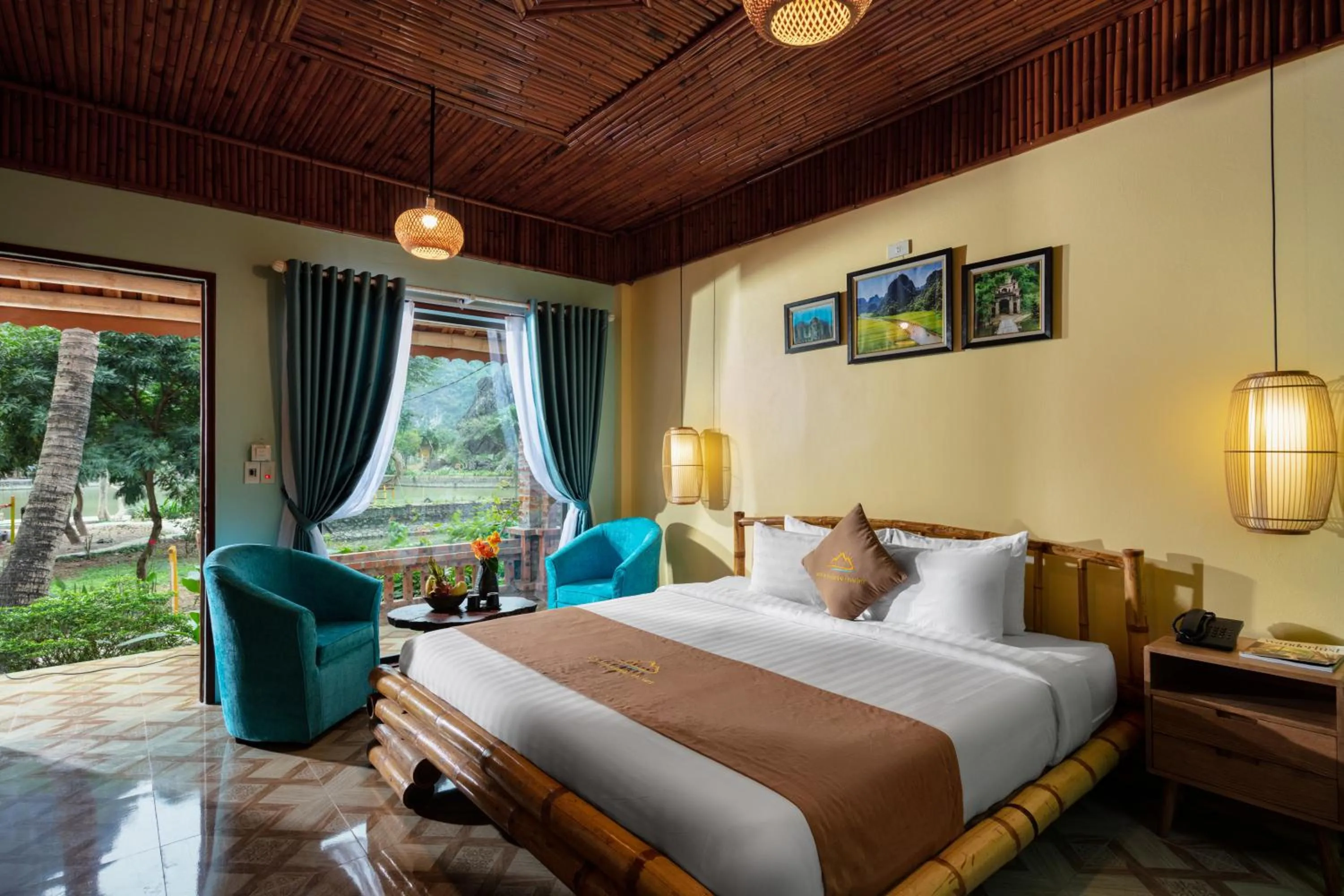 Family Room with Lake View in An's Eco Garden Resort