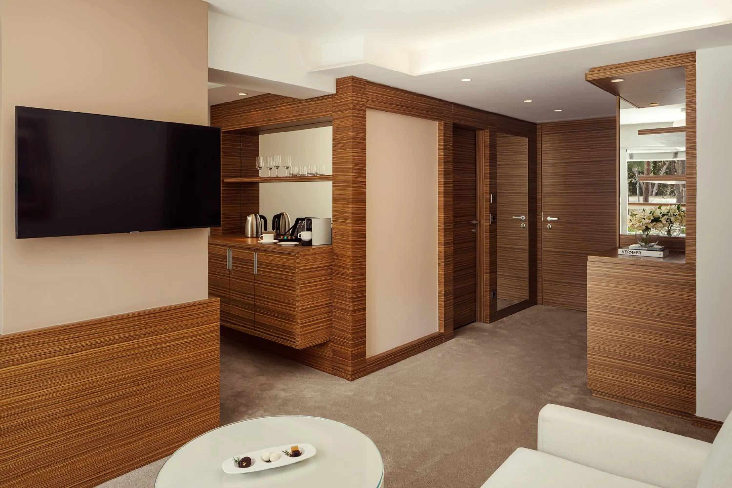 Junior Suite with Balcony in Hotel Bellevue