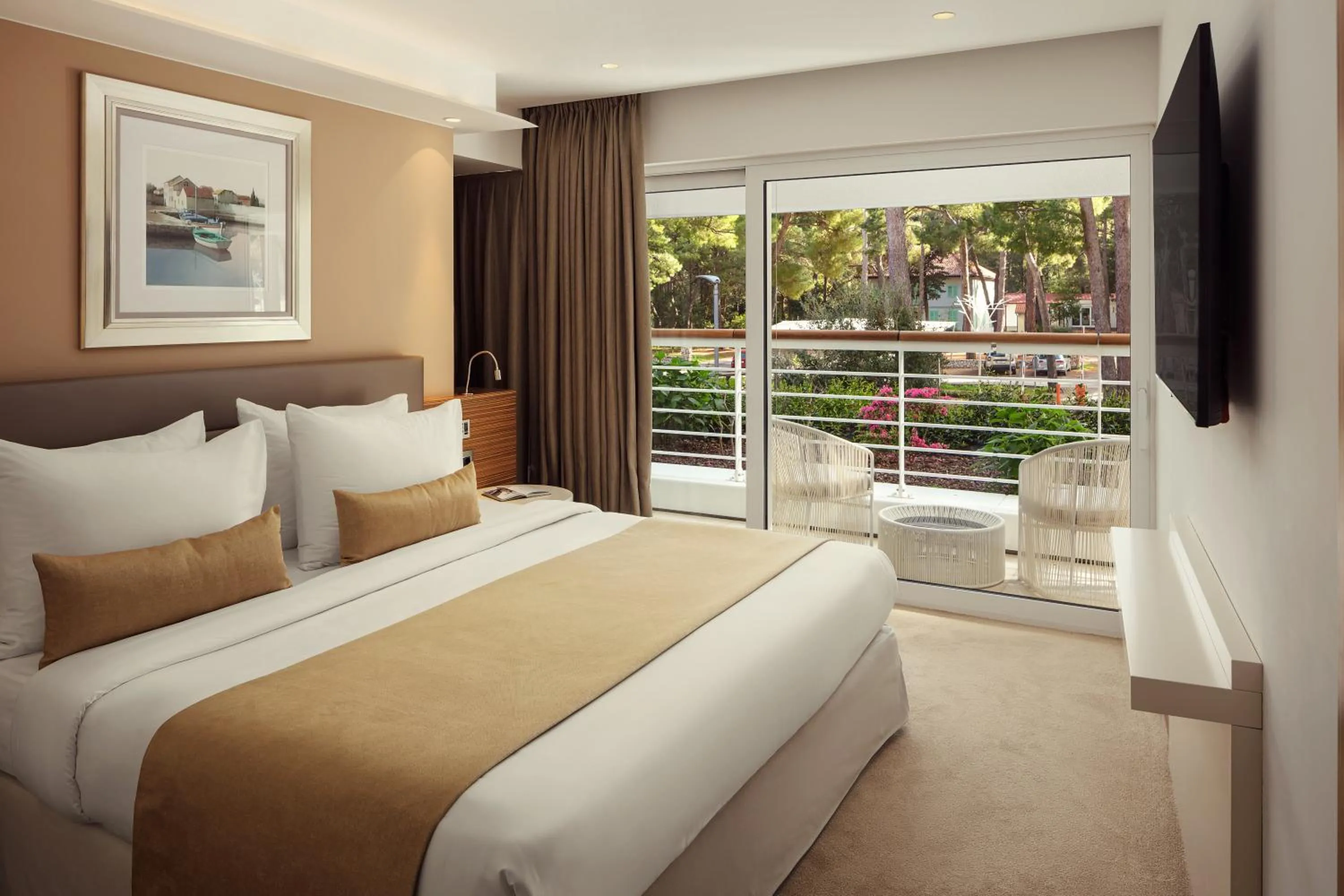 Junior Suite with Park View in Hotel Bellevue