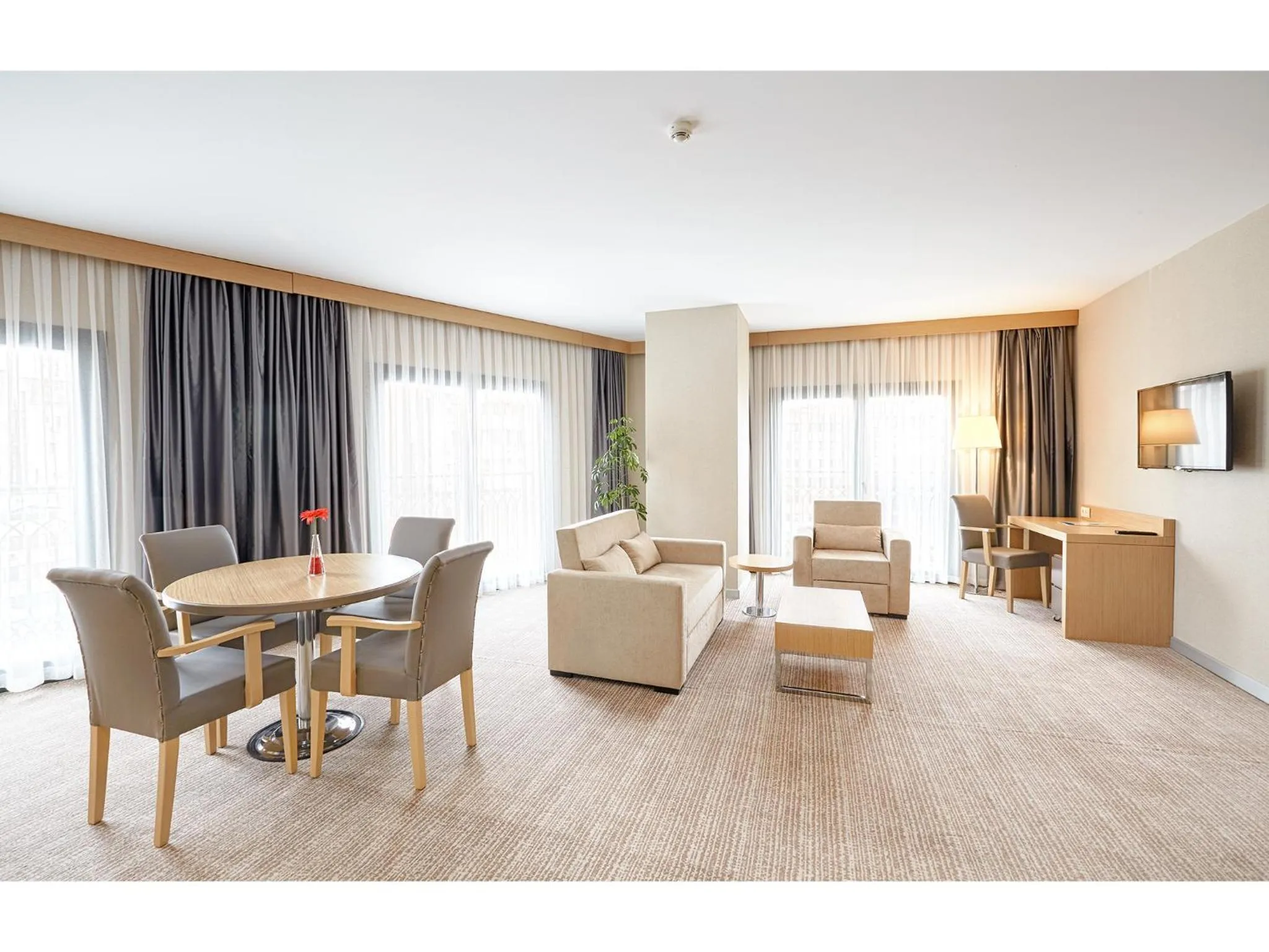 Deluxe Suite in Kordon Hotel Çankaya