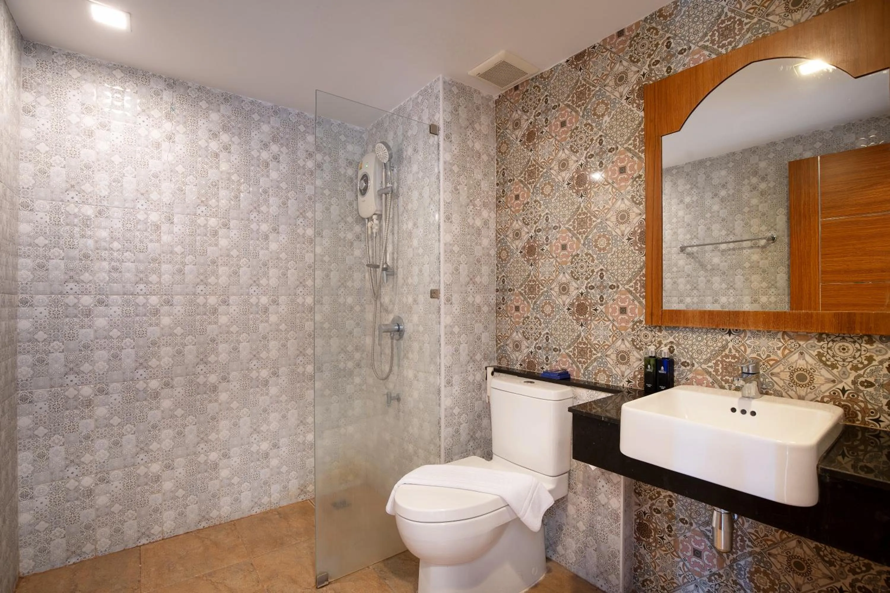 Deluxe Double Room with Balcony in Casa Marocc Hotel