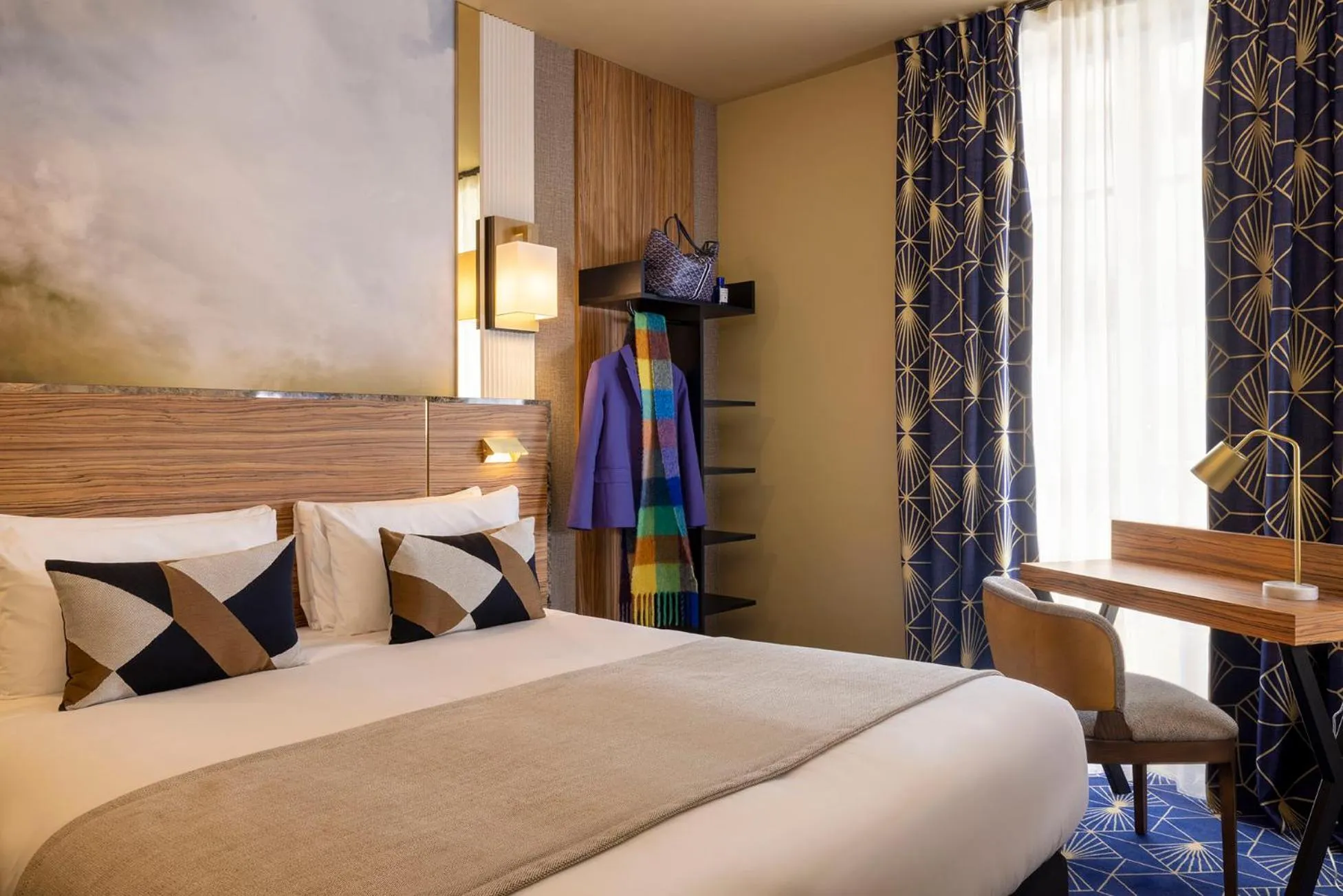 Superior Double Room with Bathtub in Hotel Le Rocroy