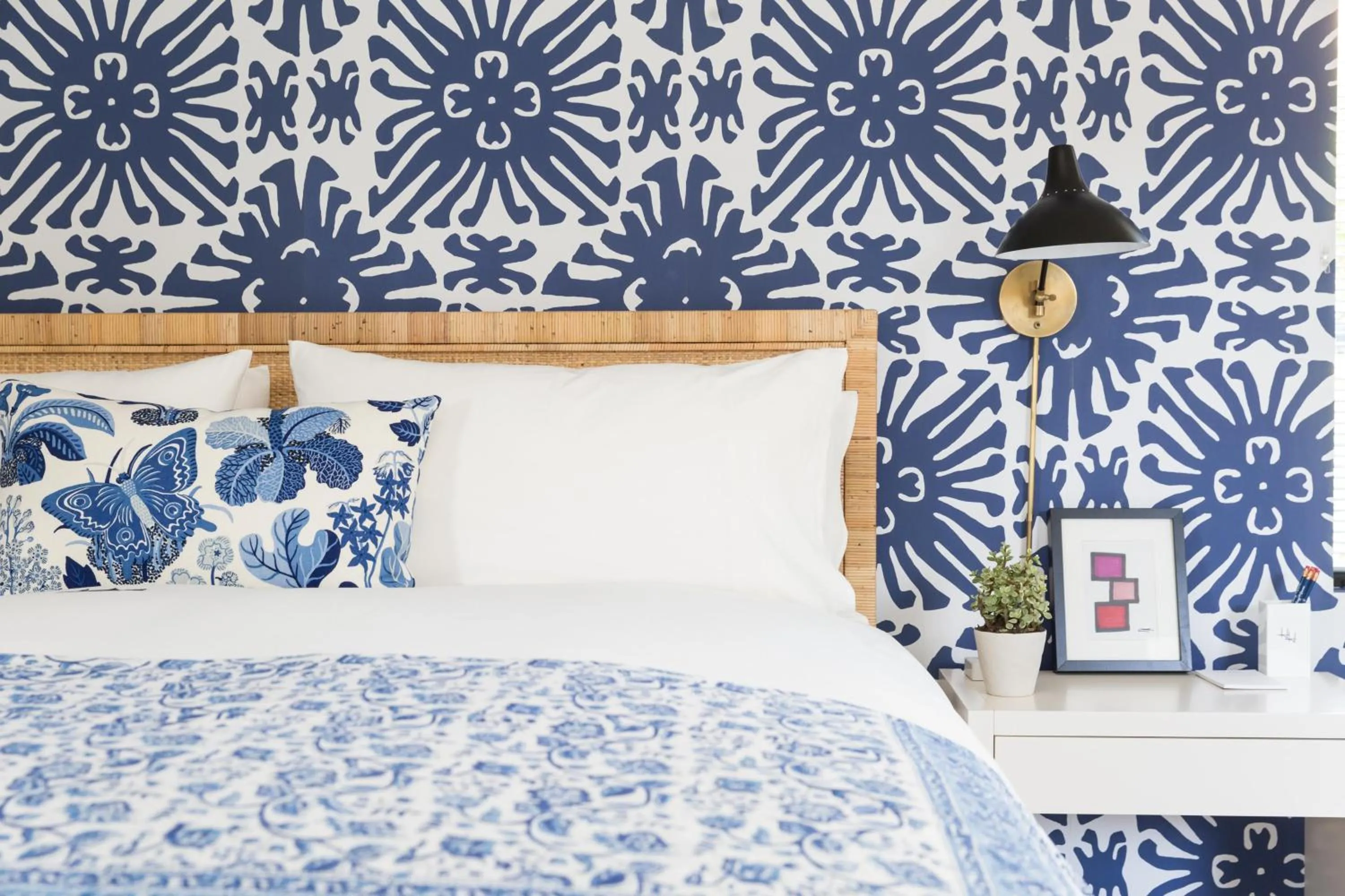 King Room - Disability Access in Holiday House Palm Springs