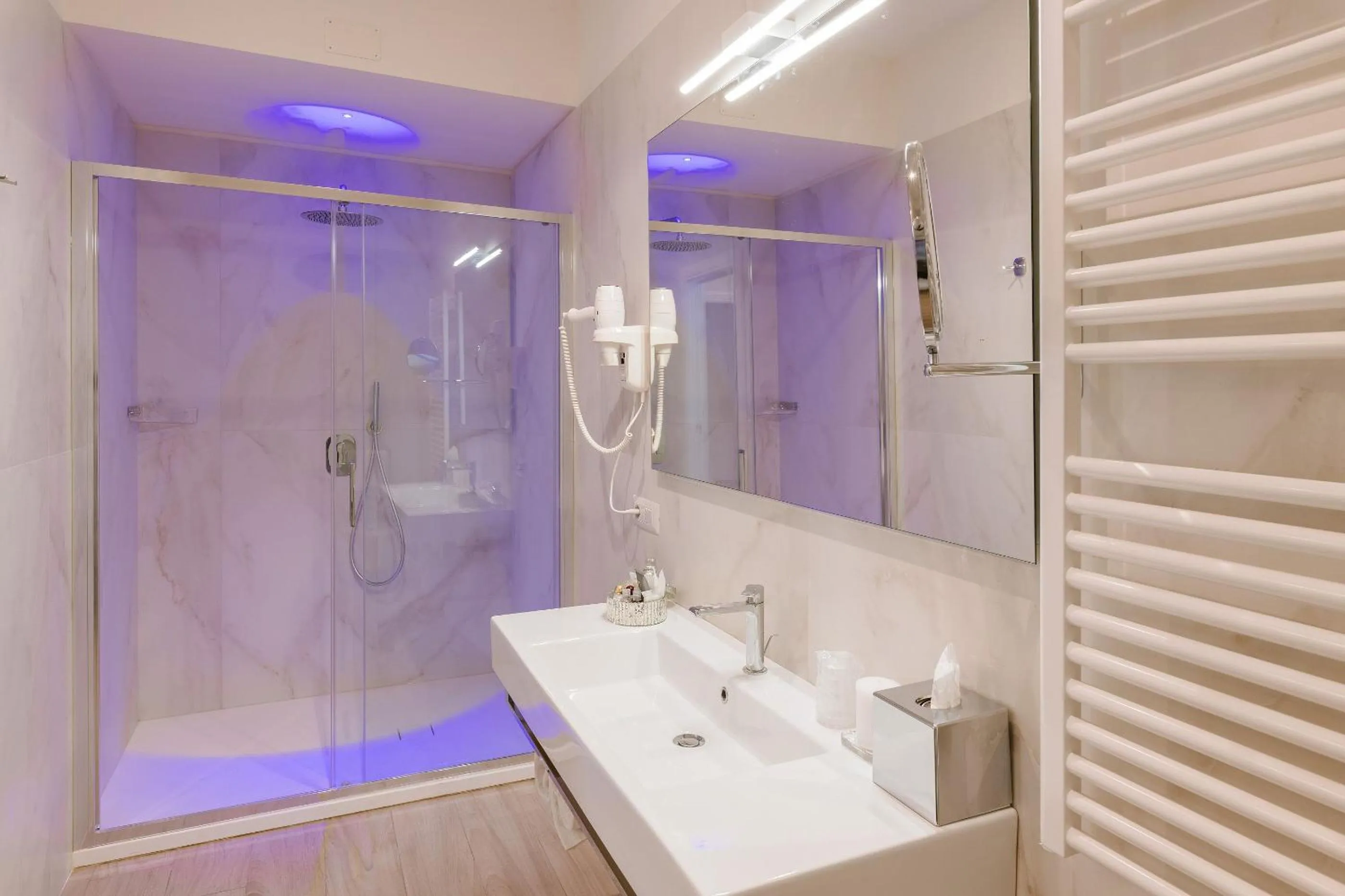 Deluxe King Suite in Rhea Silvia Luxury Navona