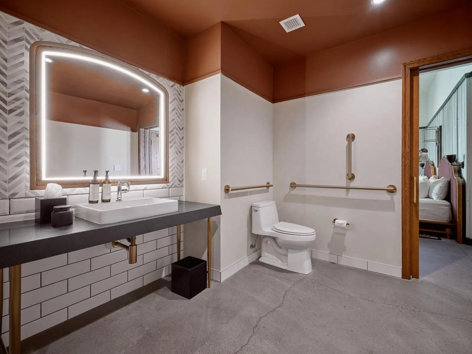 ADA Foundation King in Detroit Foundation Hotel