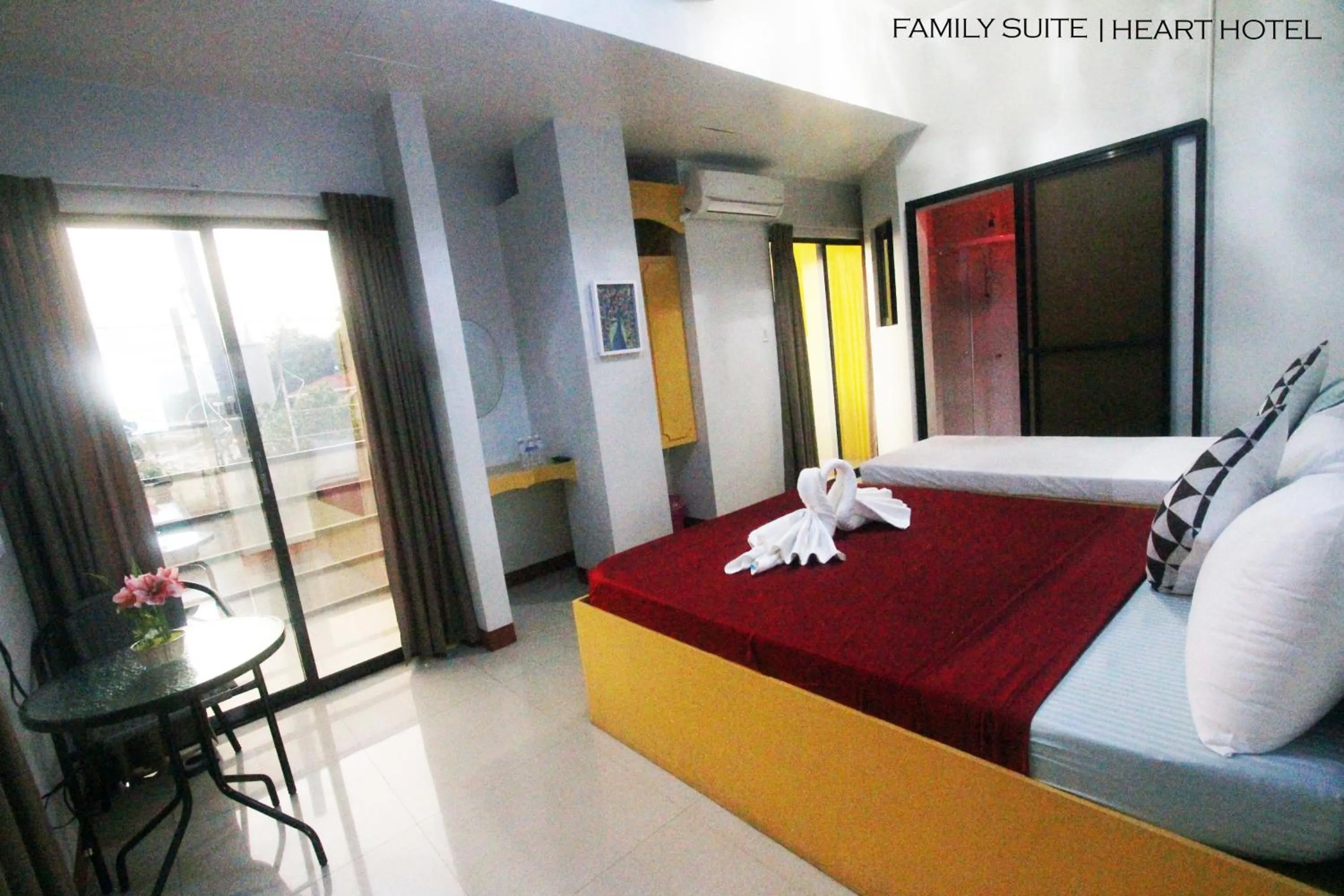 Deluxe Family Suite in Heart Hotel and Services