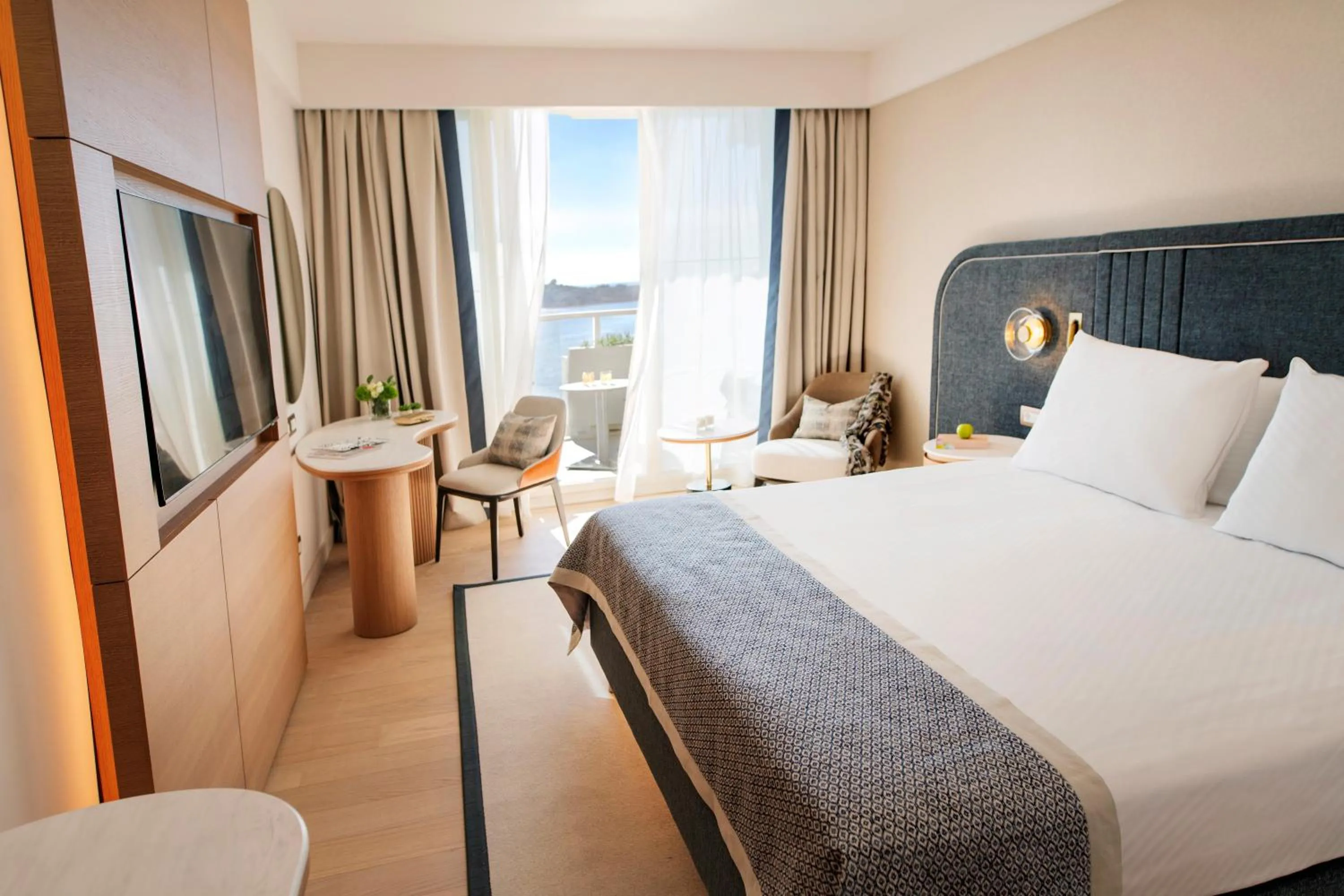 Deluxe Plus Room with Sea view and Balcony in Hotel Croatia