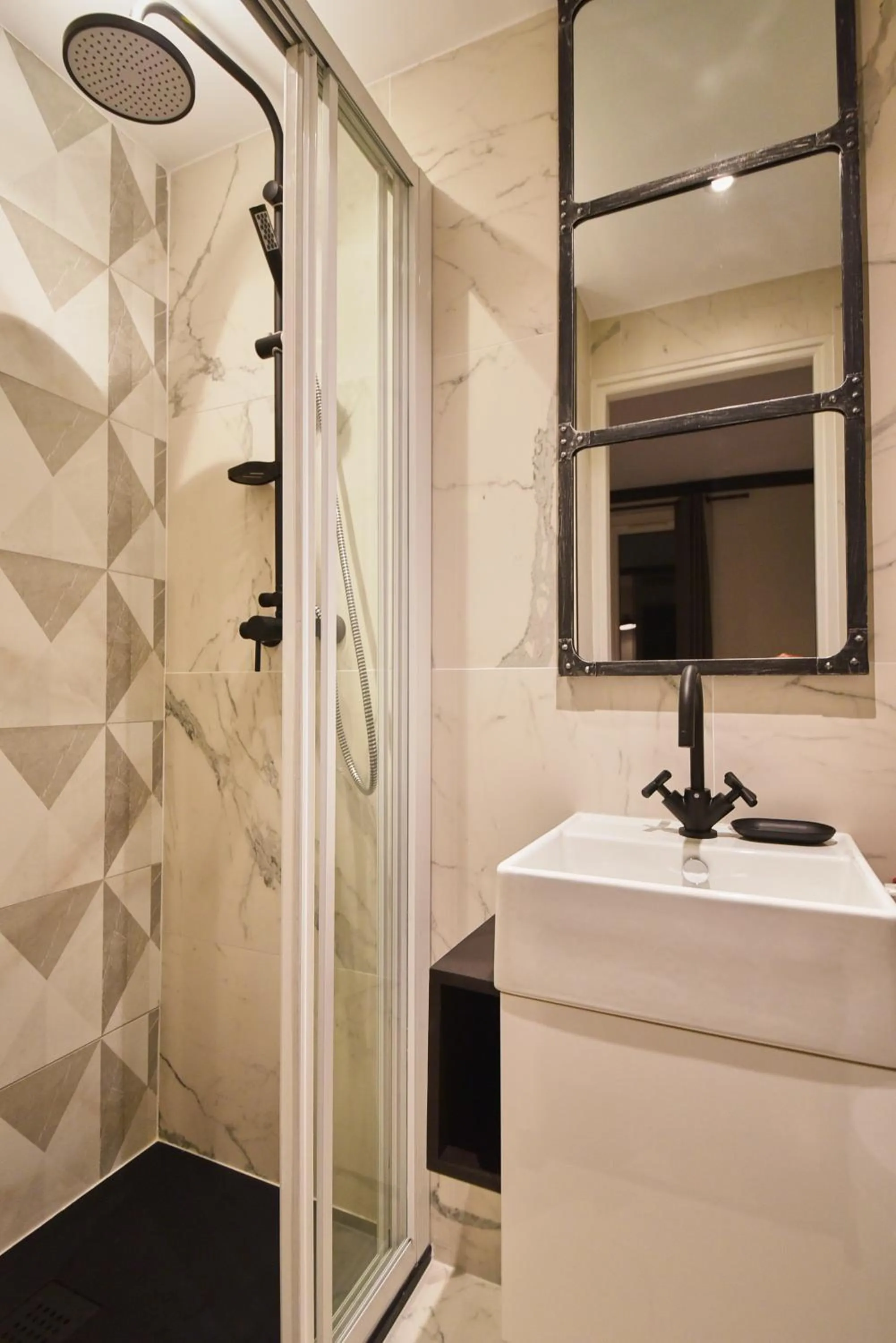 Classic Room with Balcony in Madrigal