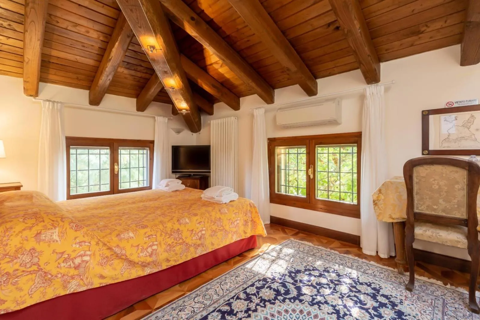 Double or Twin Room in BolognaRoomscom - La Quercia