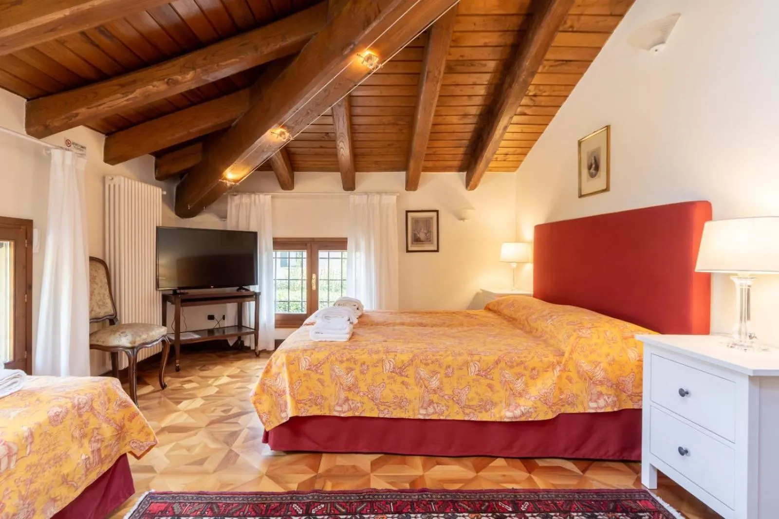 Classic Triple Room in BolognaRoomscom - La Quercia