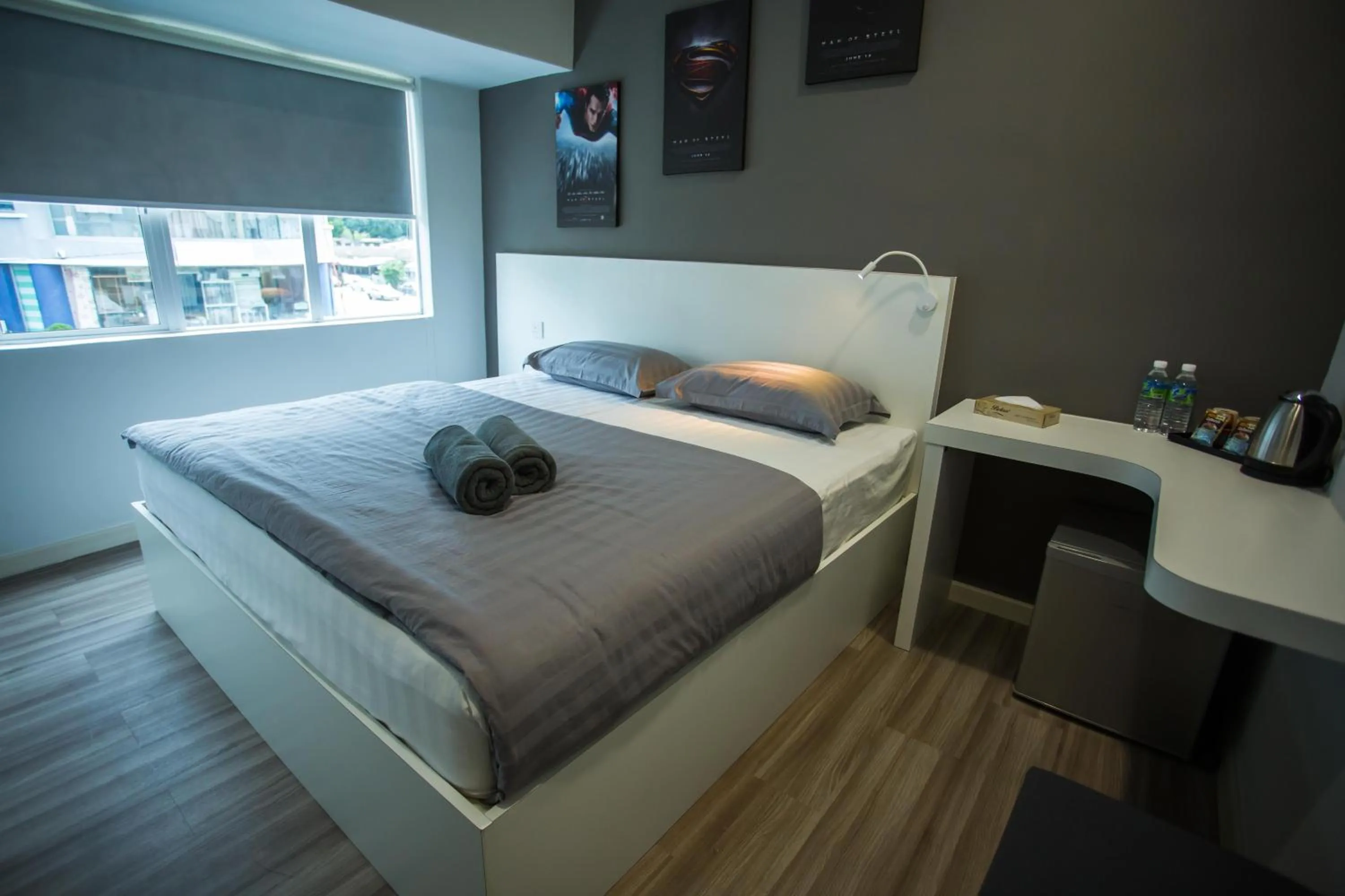 Deluxe King Room in Hollywood Hotel