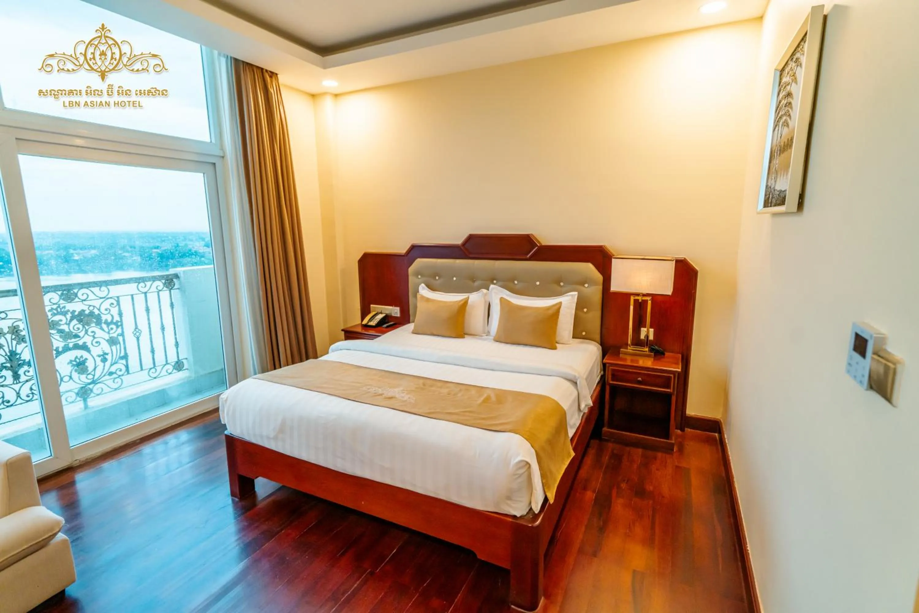Deluxe Double Room in Lbn Asian Hotel