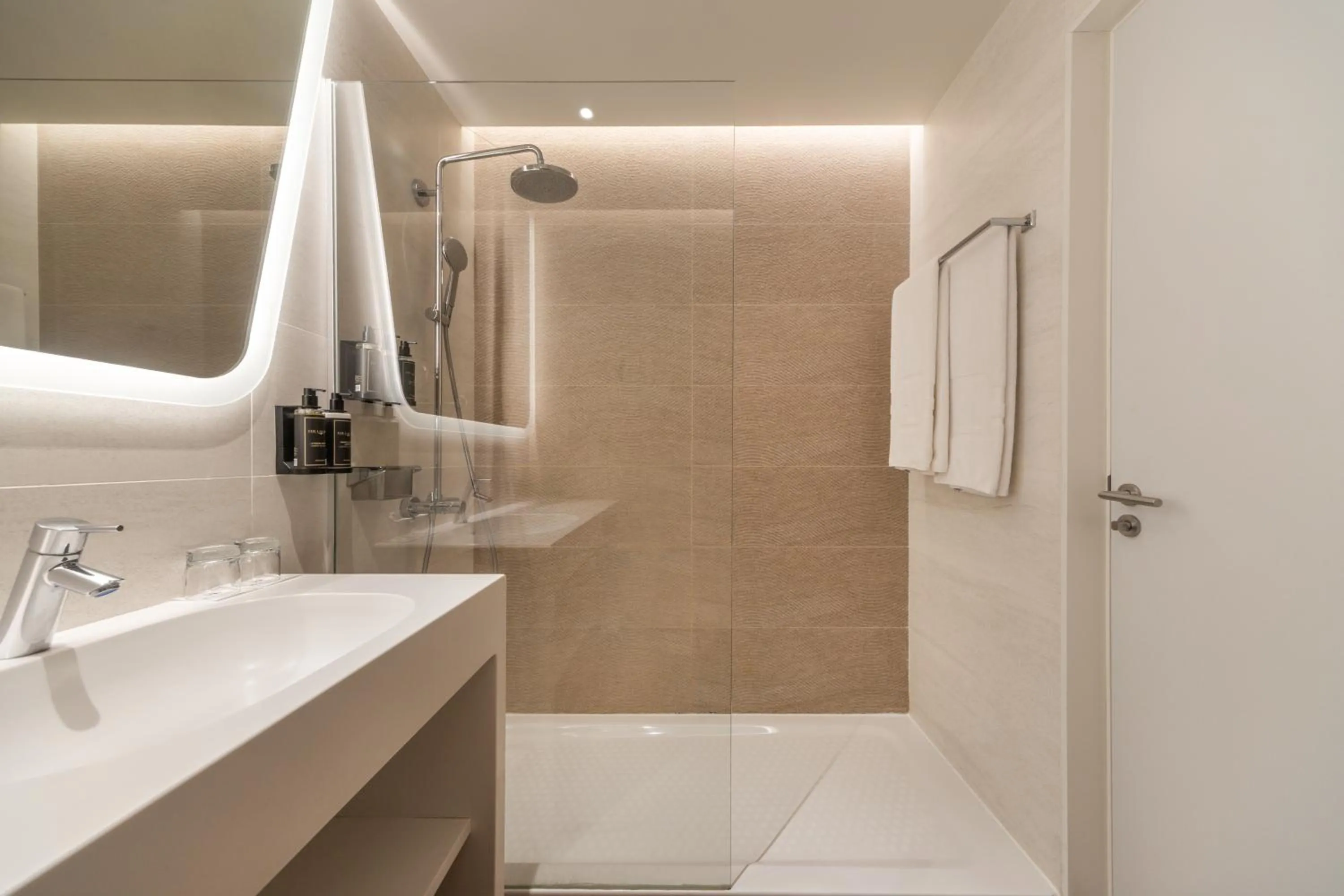 Double or Twin Room with Balcony in Eurostars Cascais